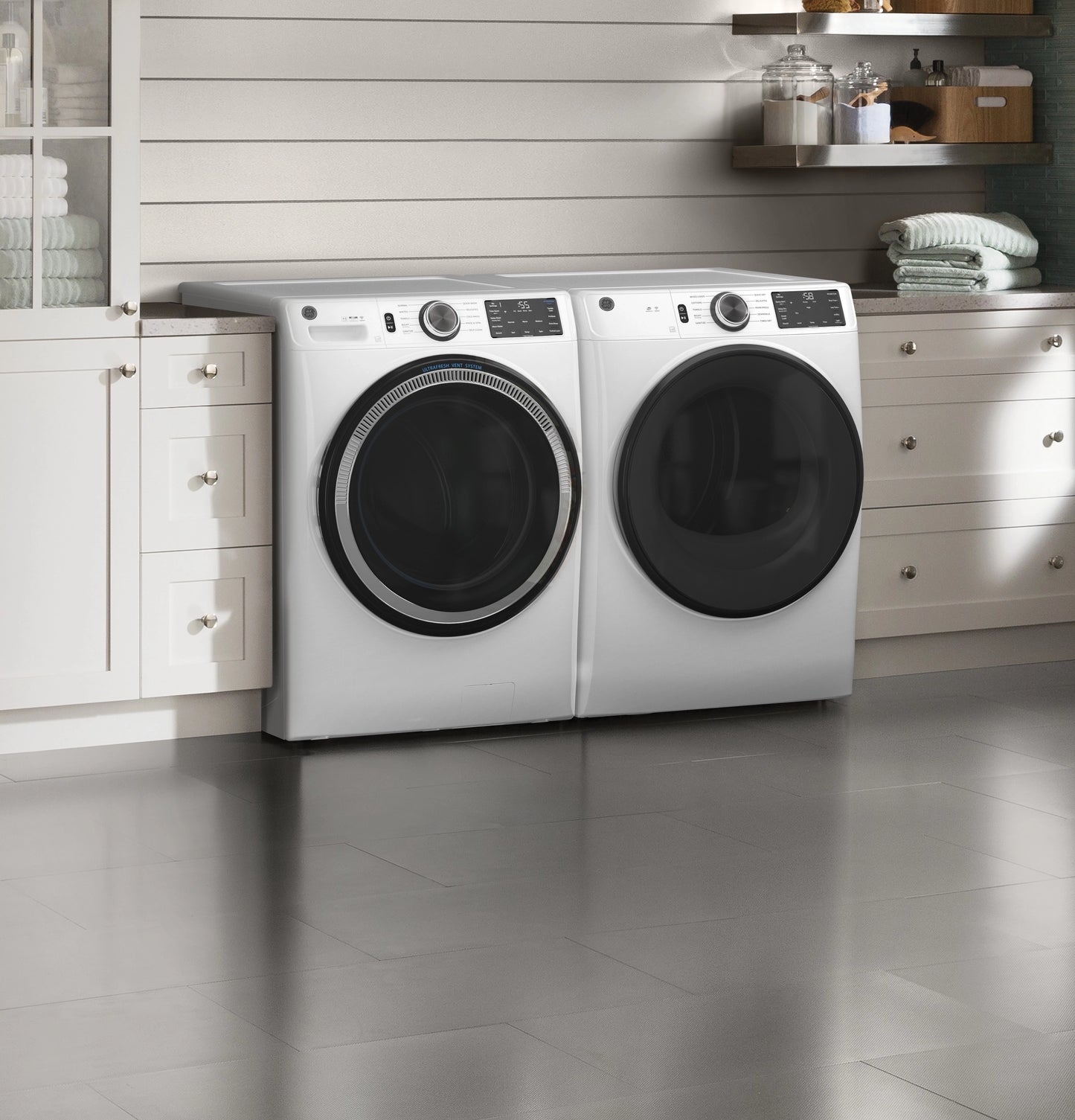 GE - GFW550SSNWW - 4.8 Cu. Ft. High-Efficiency Stackable Smart Front Load Washer w/ Odorblock Ultra Fresh Vent System & Microban Technology - White