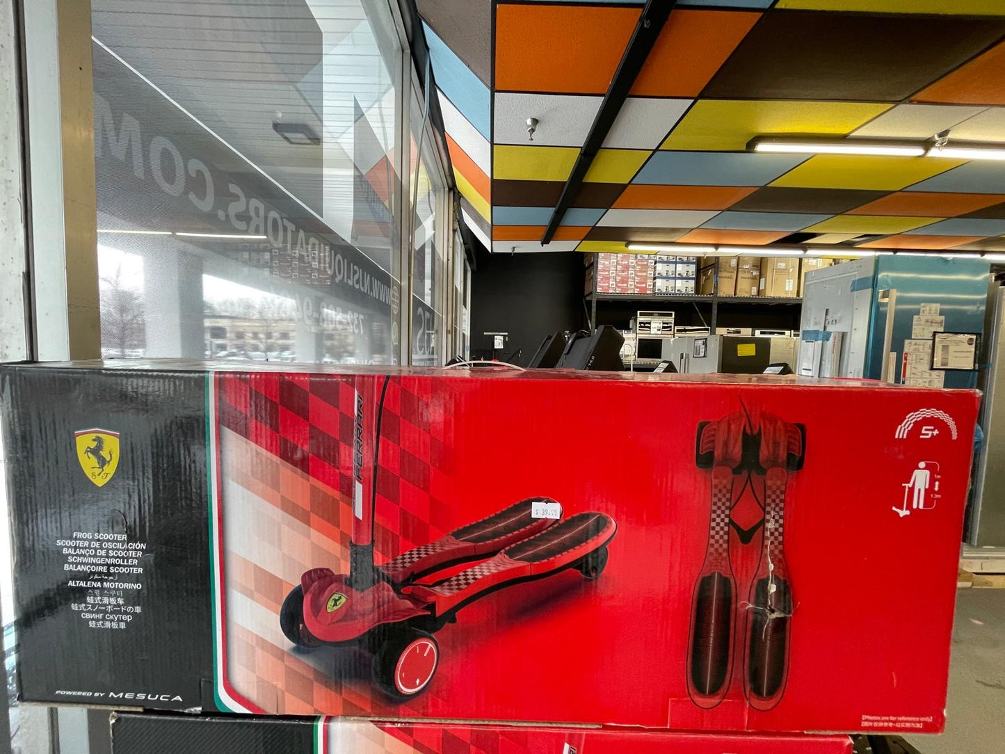 Dakott Ferrari Frog Scooter, Red