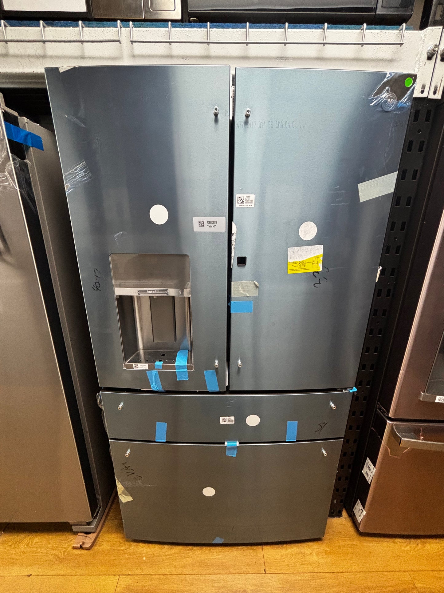 GE Profile -PVD28BYNFS- 27.9 Cu. Ft. 4-Door French Door Smart Refrigerator with Hands-Free AutoFill - Stainless Steel