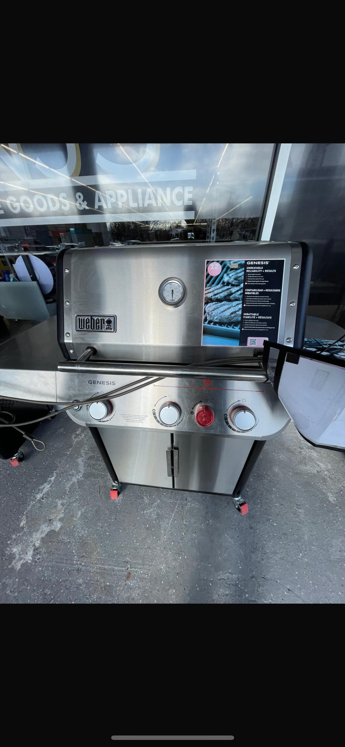 Weber Genesis - 1500592 - Genesis SP-E-335 Special Edition Propane Gas Grill with Stainless Steel Cooking Grates, PureBlu Burners, Flavorizer Vapors and Extra Large Sear Zone