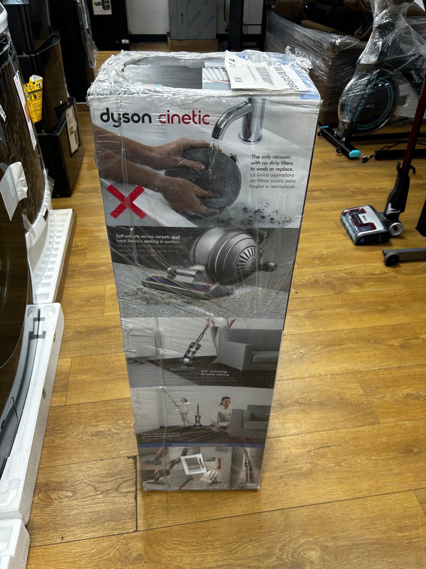 Dyson - 206033-01 - Cinetic Big Ball Animal-Allergy Corded Bagless Pet Upright Vacuum