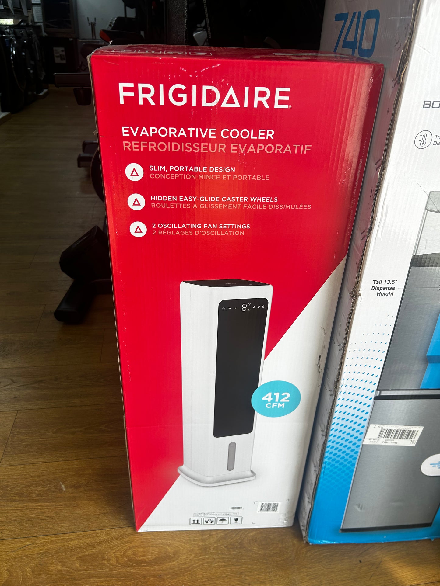Frigidaire - FEC450WH00 -412-CFM 3-Speed Indoor Portable Evaporative Cooler for 250-sq ft