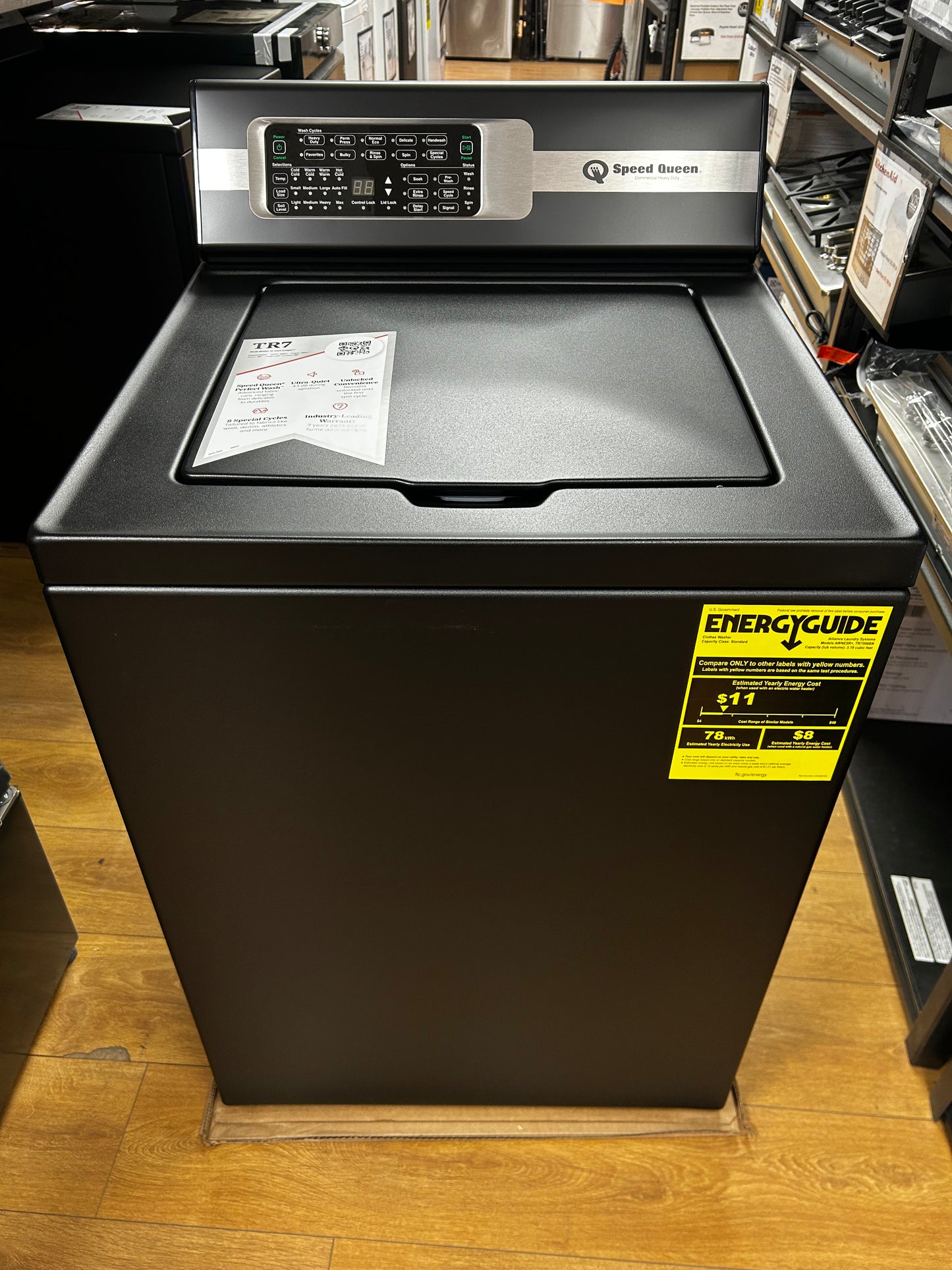 Speed Queen - TR7006BN - 26 Inch Top Load Washer with 3.2 cu ft Capacity, Ultra Quiet, Automatic Balancing System, End of Cycle Signal, 16 Preset Cycle, Perfect Wash™, No Lid Lock, Delay Start and 7 Year Warranty Included: Matte Black