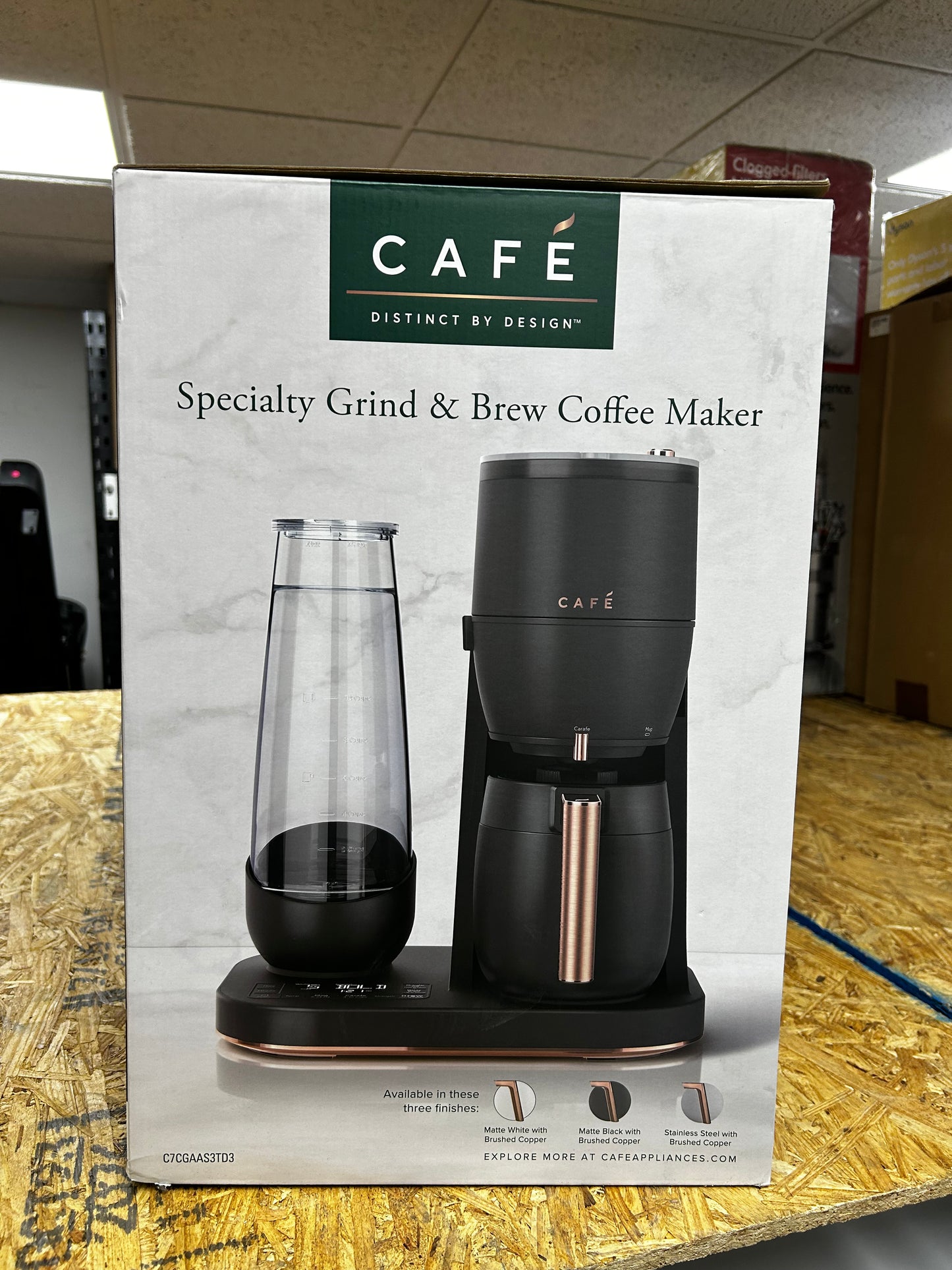 Cafe - C7CGAAS3TD3 - 15 Inch Countertop Smart Specialty Grind and Brew Coffee Maker with 10 Cup Capacity, Single Serve Option, WiFi-Enabled, Adjustable Burr Grinder, and SCA Certified: Matte Black