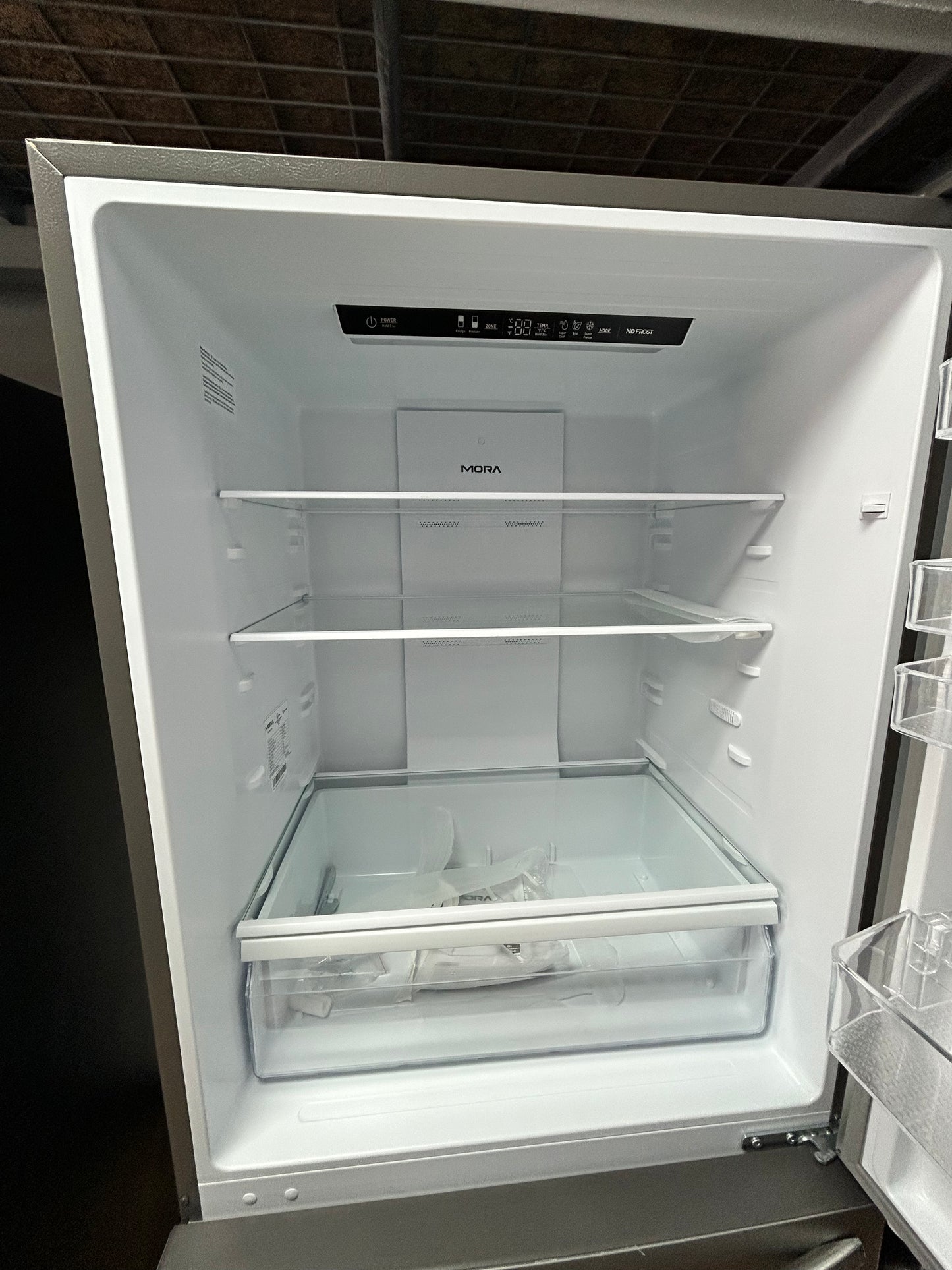 Mora - MRB172N6ASE - 17.2 cu. ft. Counter Depth Bottom Freezer Refrigerator