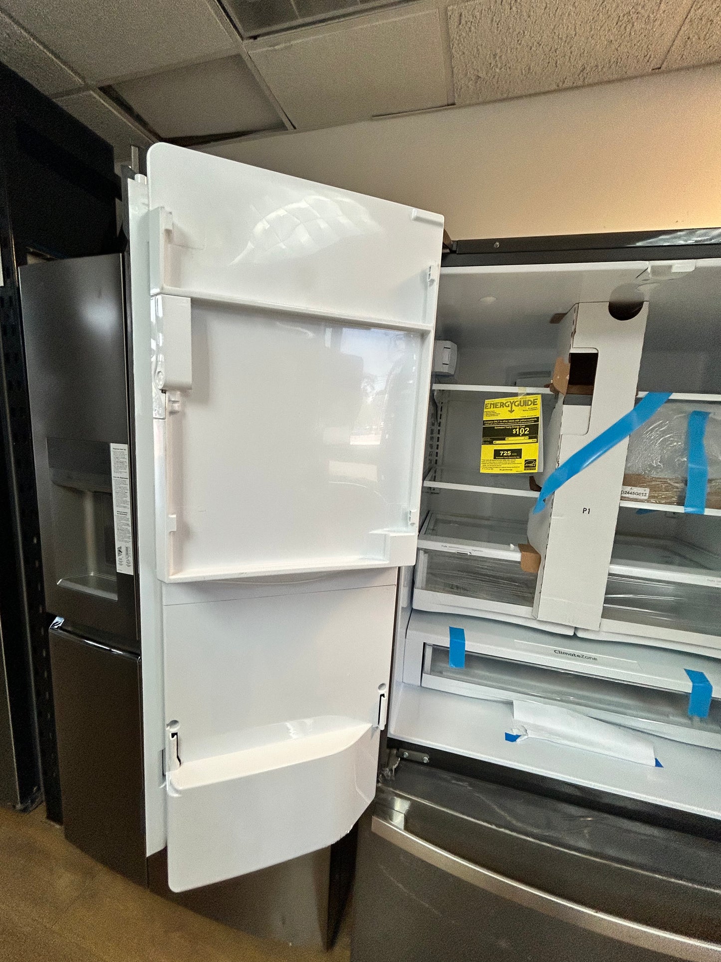 GE - 27.7 Cu. Ft. French Door Refrigerator with Advanced Water Filtration