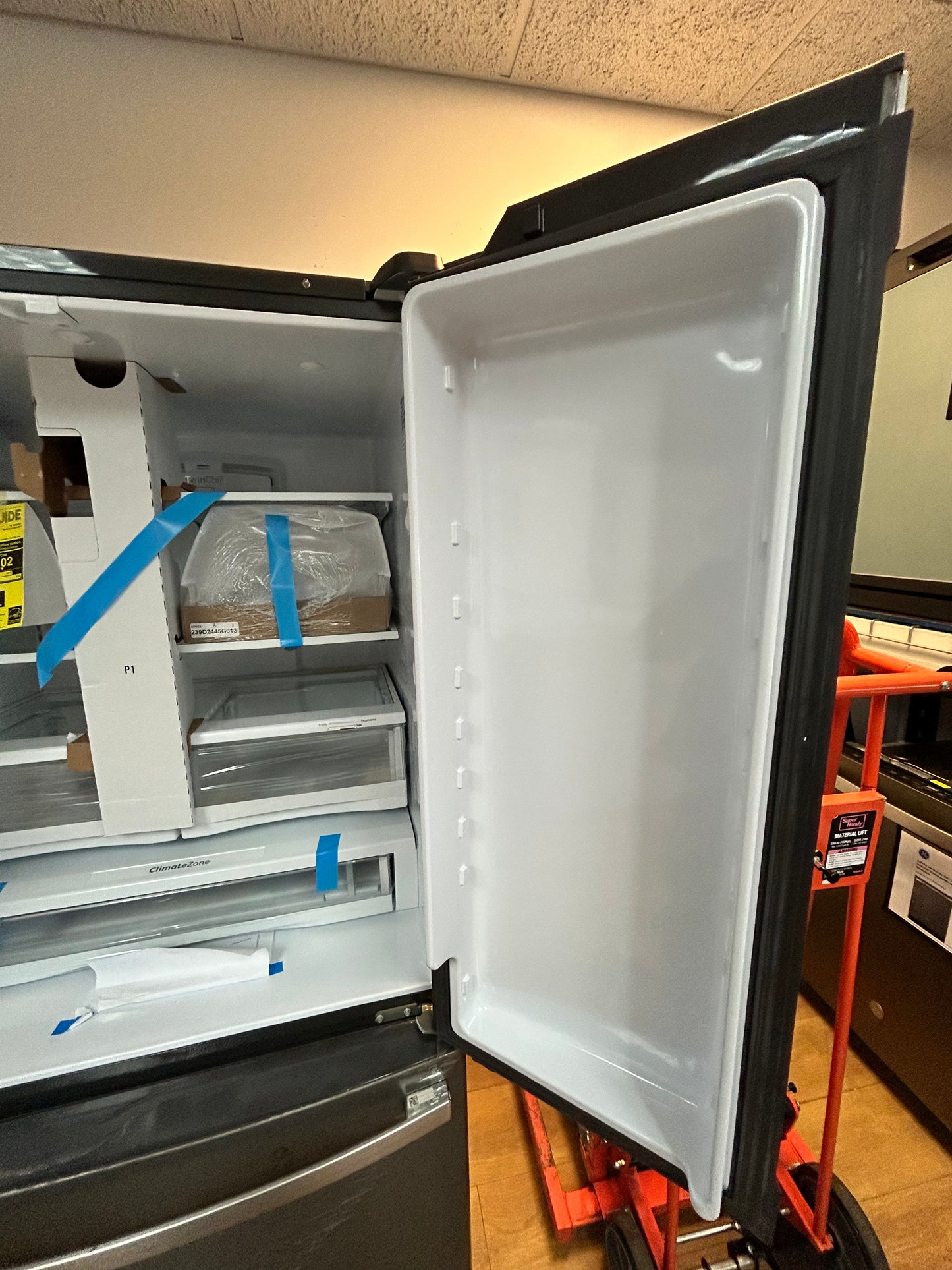 GE - 27.7 Cu. Ft. French Door Refrigerator with Advanced Water Filtration