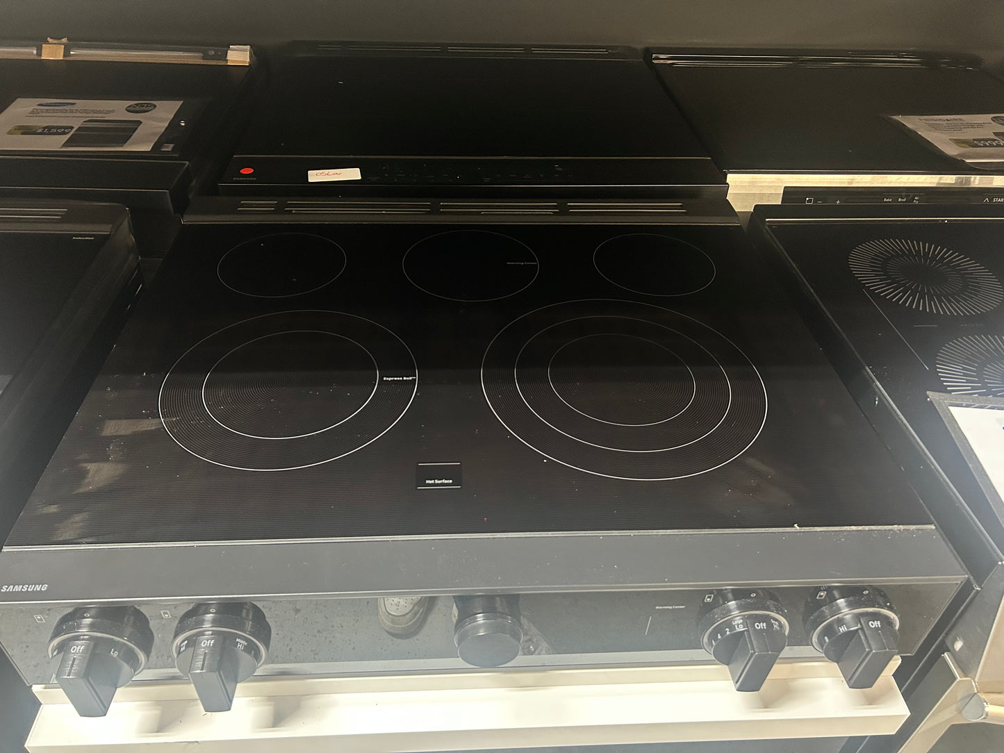 Samsung -NSE6DB870012AA- Bespoke 6.3 Cu. Ft. Slide-In Electric Range with Smart Oven Camera - White Glass