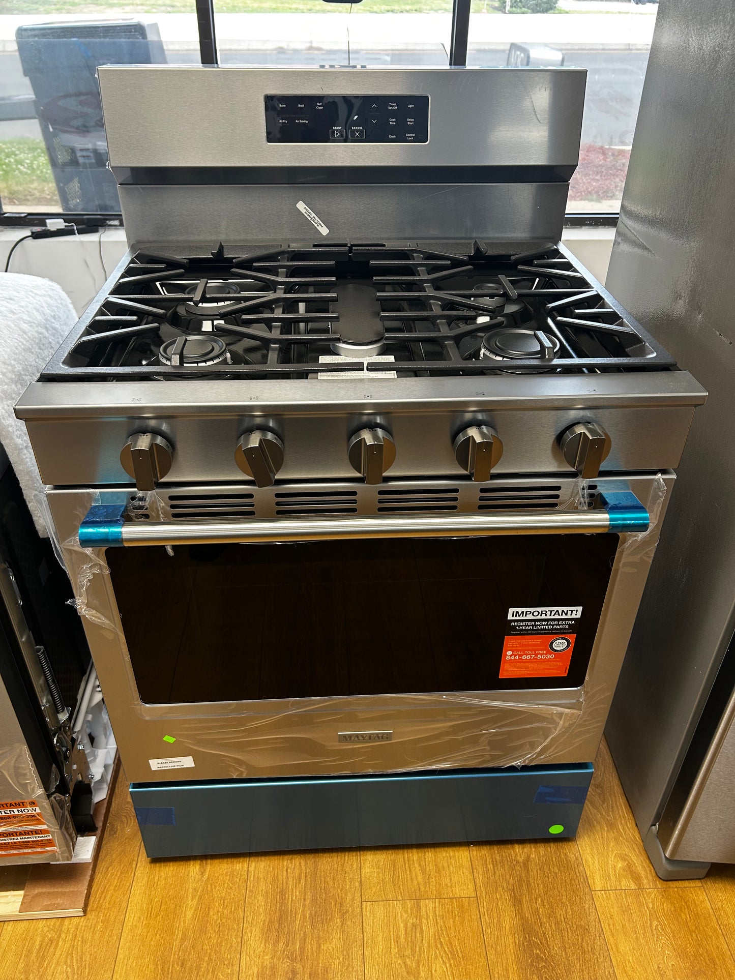 Maytag - MFGS6030RZ - 30 Inch Freestanding Gas Range with 5 Sealed Burners, 5.0 cu. ft. Air Powered Convection Oven, Power™ Burner, Storage Drawer, Air Baking, No Preheat Air Fry, and Self Clean: Fingerprint Resistant Stainless Steel