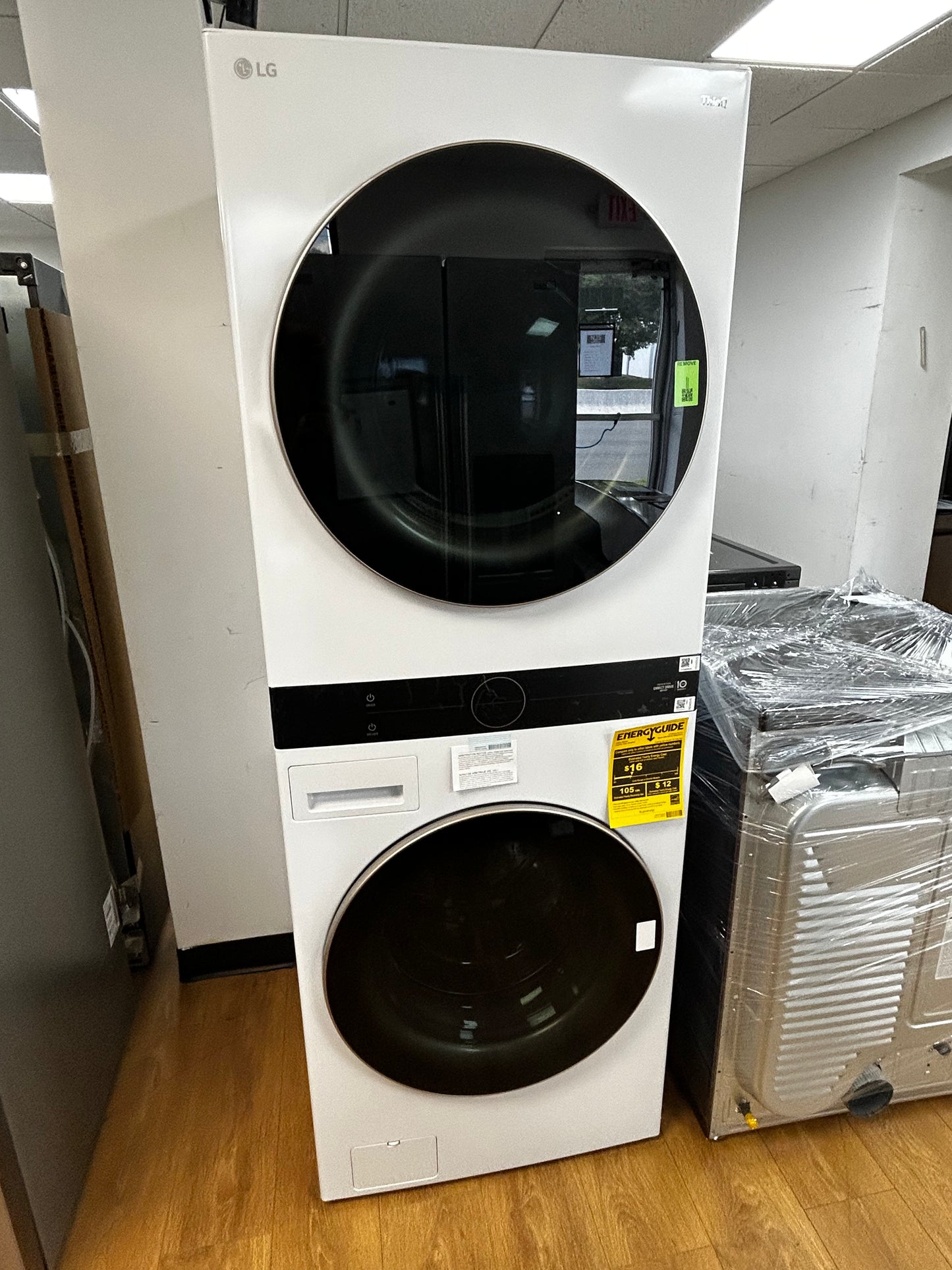 LG- WKG101HWA - 4.5 Cu. Ft. HE Smart Front Load Washer and 7.4 Cu. Ft. Gas Dryer WashTower with Steam and Built-In Intelligence - White