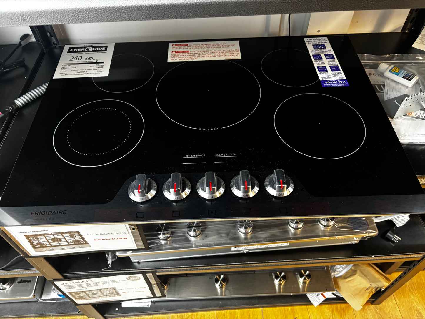 Frigidaire Gallery- FGEC3068US- Series 30" Electric Cooktop - Black