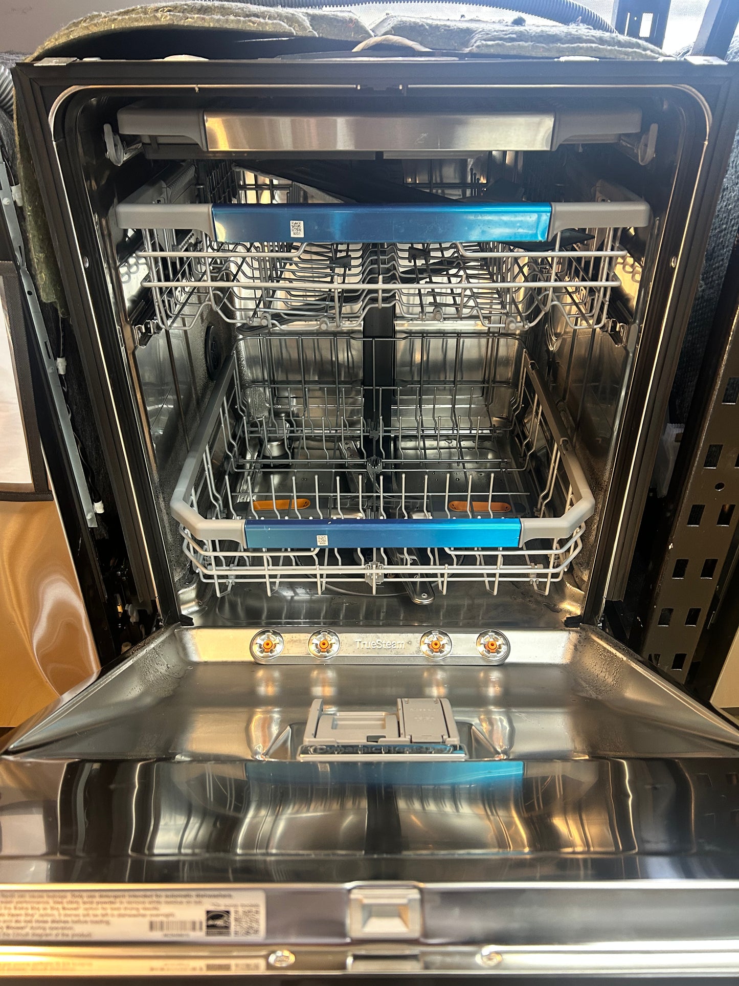 LG - LDPH7972D - 24" Top Control Smart Built-In Stainless Steel Tub Dishwasher with 3rd Rack, QuadWash Pro and 42dba - PrintProof Black Stainless steel