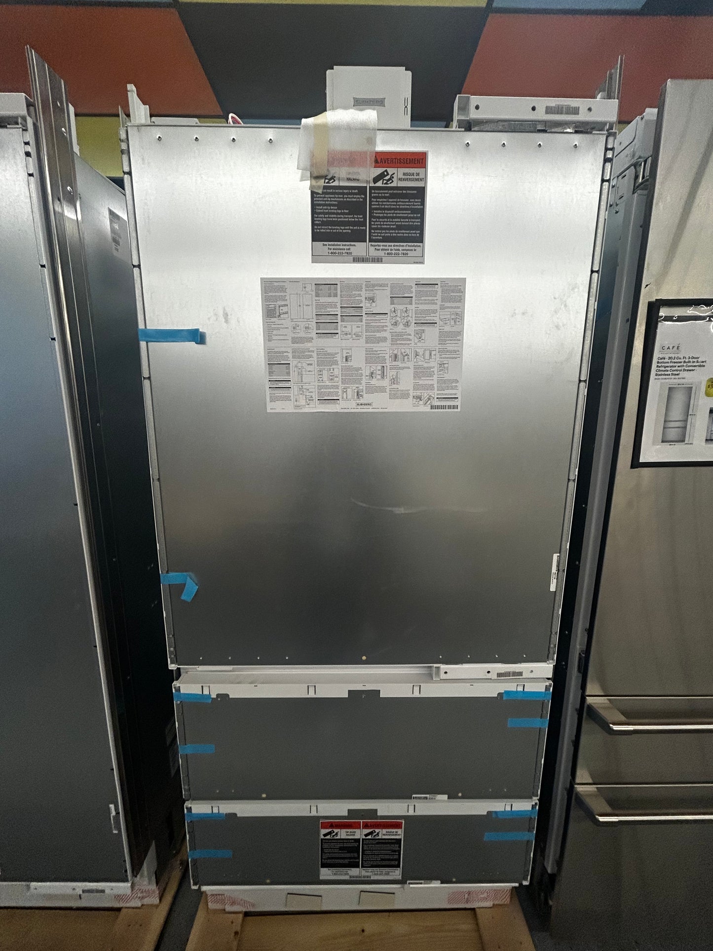 Sub Zero - IT-36CIID - Legacy Model - 36" Designer Over-and-Under Refrigerator/Freezer with Internal Dispenser and Ice Maker - Panel Ready