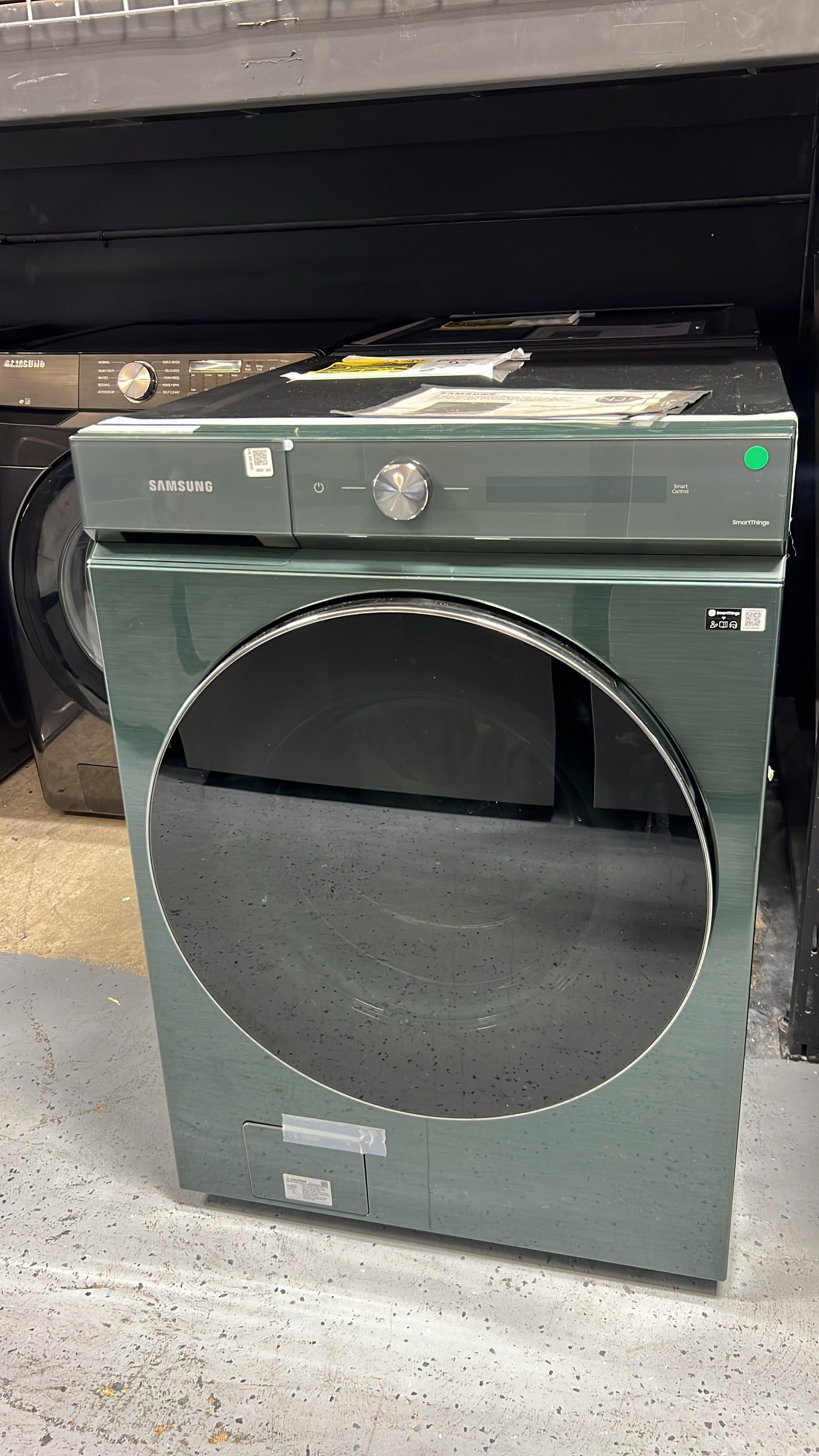Samsung BESPOKE - WF53BB8900AG - 27 Inch Smart Front Load Washer with 5.3 cu. ft. Capacity, 25 Wash Cycles, AI Smart Dial, Vibration Reduction Technology+, Auto Dispense