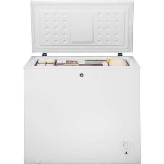 GE - FCM7STWW - 32 Inch Chest Freezer with 7.0 Cu. Ft. Capacity, Sliding Plastic Baskets, Adjustable Temperature Control, Manual Defrost, Power On Light, Power Outage Promise, and Garage Ready