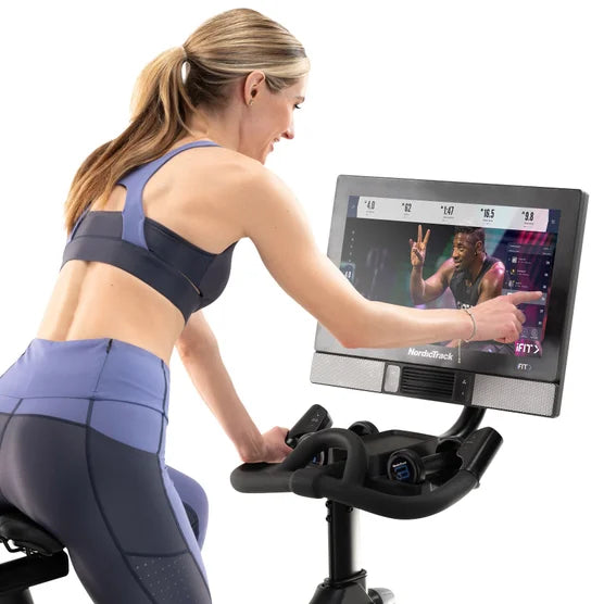 NordicTrack - NTEX02422 - Commercial Series S22i Studio Cycle