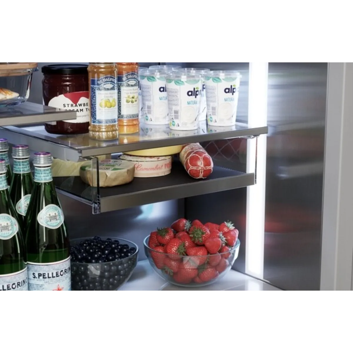Thermador Freedom® Collection - T36BB110SS - 36 Inch Built-In Bottom Mount Smart Refrigerator with 19 cu. ft. Total Capacity, ThermaFlex™ Drawer, Internal Water Dispenser, and Ice Maker: Masterpiece Handle