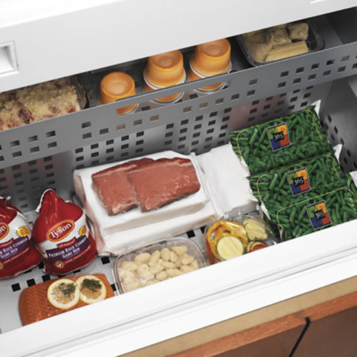 Thermador -T36IB70NSP- 36" 19.6 Cu.Ft Built-in Fully Flush Bottom Freezer Refrigerator
