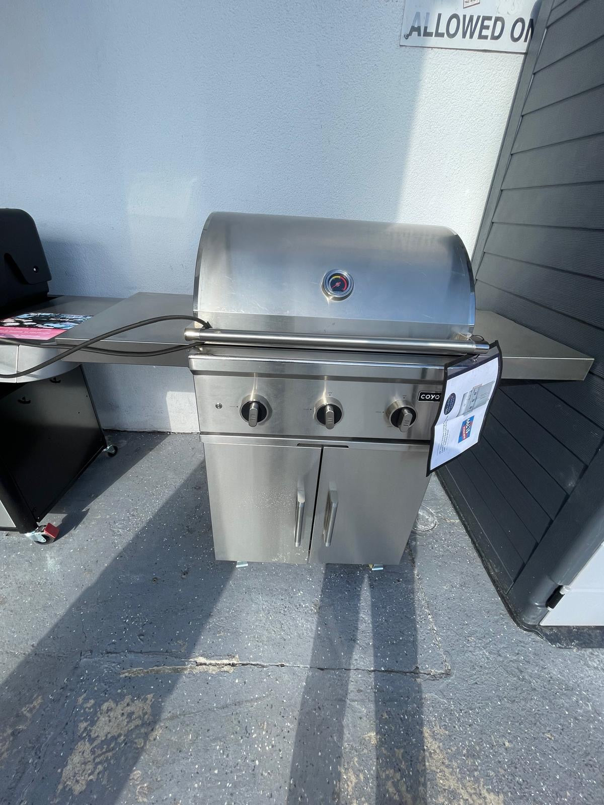 Coyote C-Series - C3C30LP-FS - 30-in 3-Burner Propane Grill