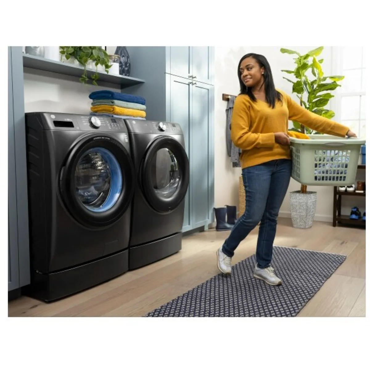 GE - GFD35GSPYDS - 28 Inch Smart Front Load Gas Dryer with 7.8 cu ft Capacity, Sanitize Cycle, Smart HQ, Wrinkle Care, Reversible Door, Damp Alert, 4 Way Venting, ADA Compliant and Energy Star Certified