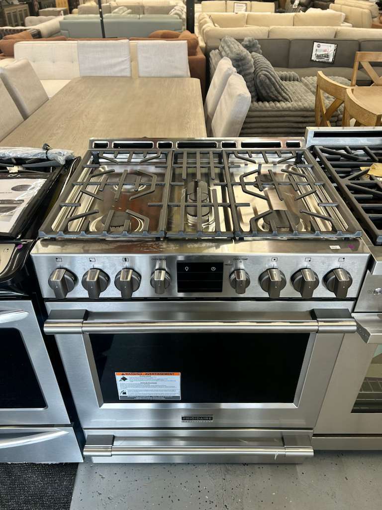 Frigidaire Professional - FPGH3077RF - 30 Inch Front Control Gas Range with 5 Sealed Burners, 5.1 cu. ft. Oven Capacity, PowerPlus Convection