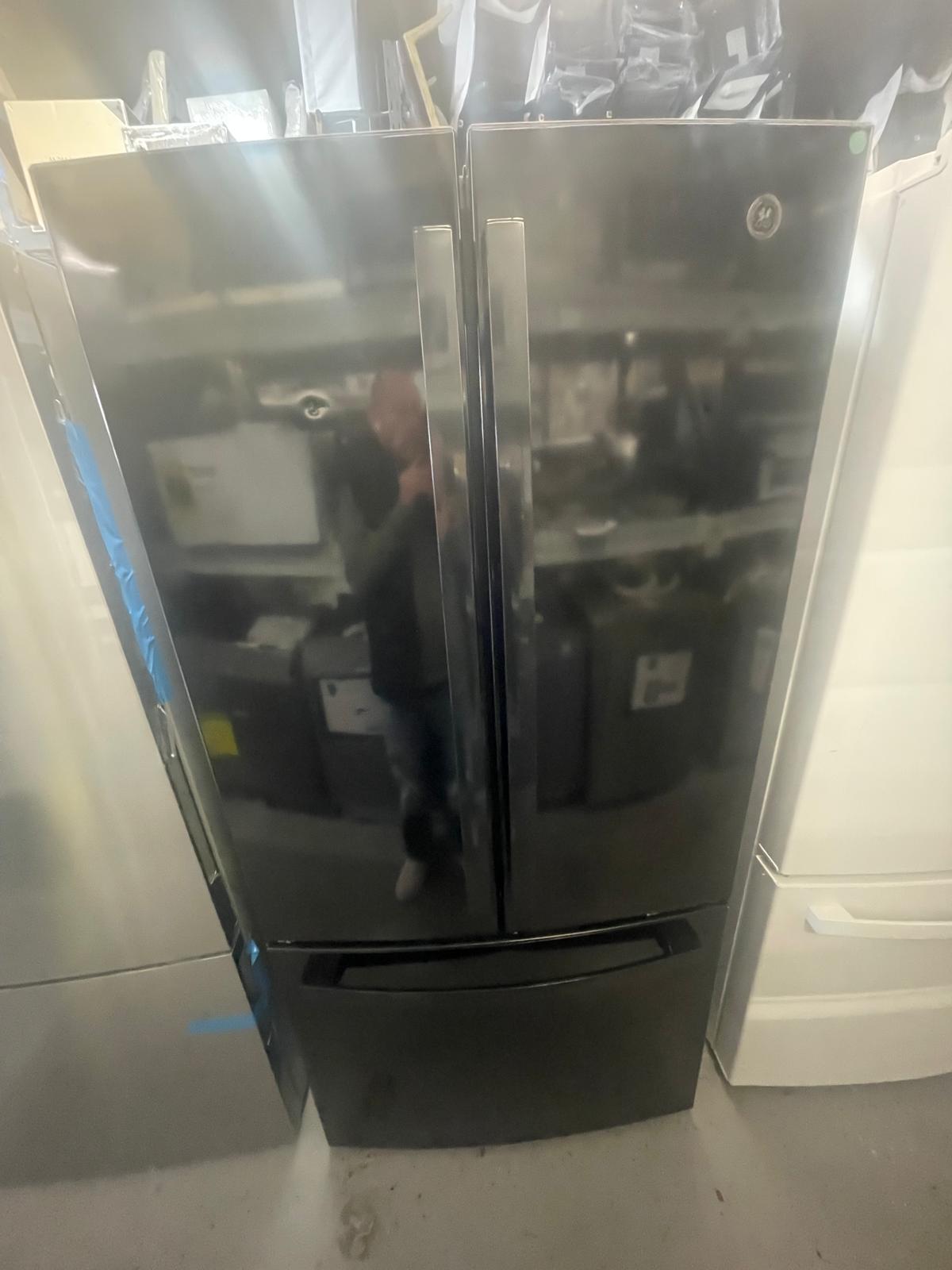 GE - GNE25JGKBB - 33 Inch French Door Refrigerator with 24.7 Cu. Ft. Capacity, Quick Space Shelf, Turbo Cool, LED Lighting, Icemaker, Enhanced Shabbos Mode Capable, Internal Water Dispenser, Water Filtration, and ENERGY STAR® Qualified: Black