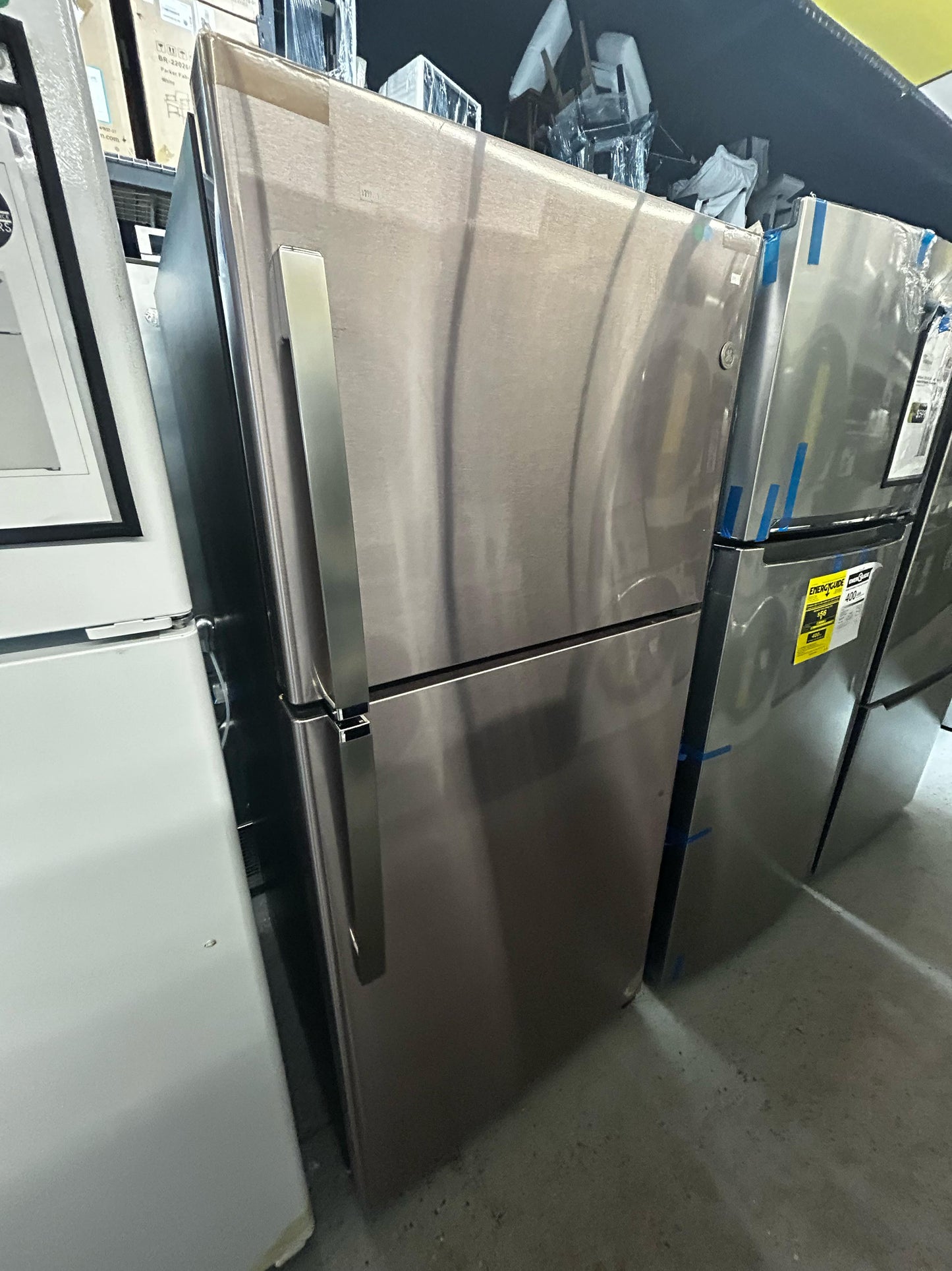 GE-GTS19KYNRFS- 30 in. 19.2 cu. ft. Top Freezer Refrigerator - Stainless Steel