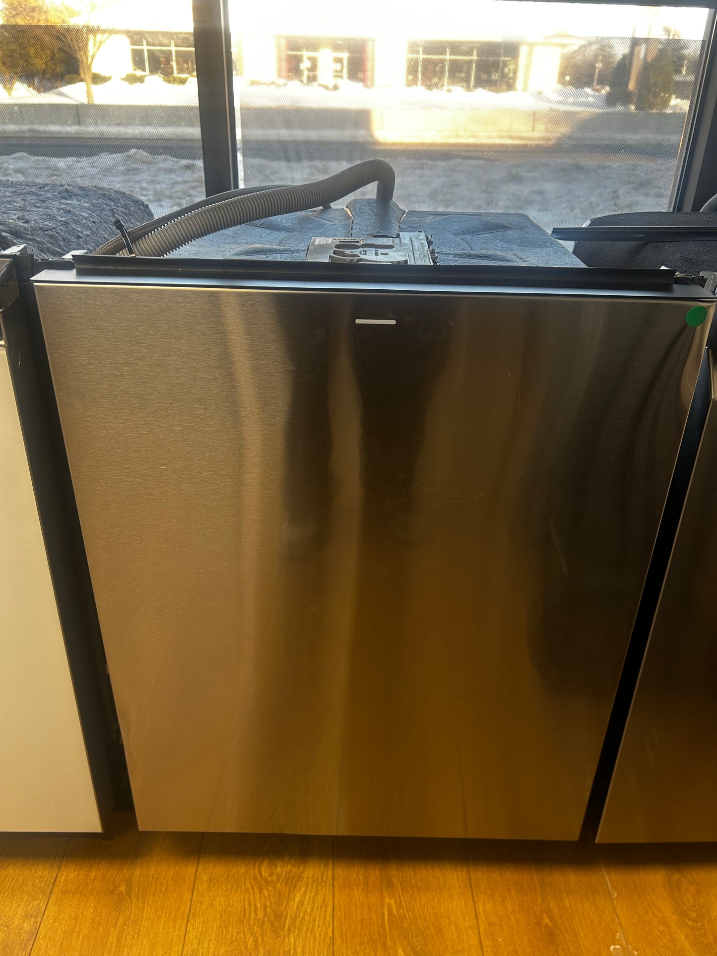 Samsung - DW90F89P0USR - 24 Inch Fully Integrated Smart Dishwasher with 16 Place Settings Capacity, 38 dBA, 10 Wash Cycles, 7 Wash Options, StormWash+™, Express 60 Cycle, AutoRelease™ Door, Leak Sensor, Child Lock, and ENERGY STAR® Certified