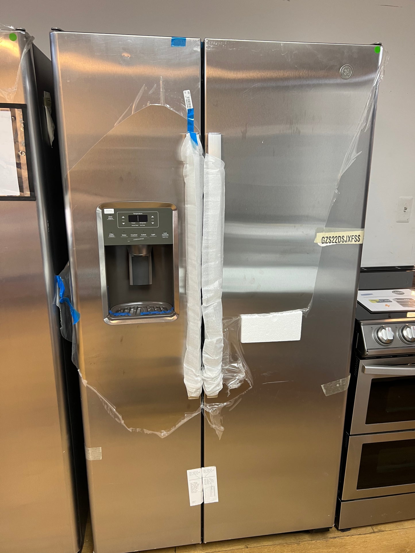 GE- GZS22DSJSS- 21.9 Cu. Ft. Side-by-Side Counter-Depth Refrigerator  - Stainless steel