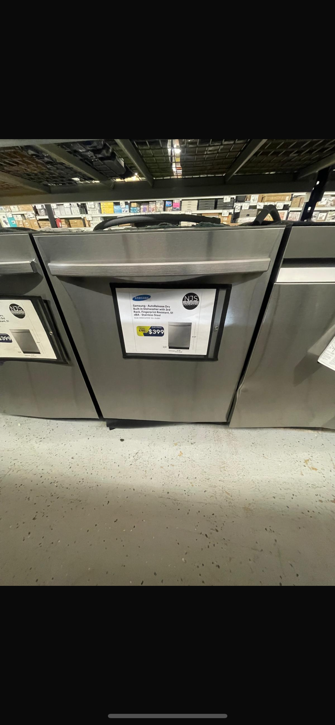 Samsung - DW80CG4051SR - 24 Inch Fully Integrated Dishwasher with 15 Place Settings, Express 60 Cycle, 4 Wash Programs, 4 Wash Options, AutoRelease™ Door, 51 dBA, Hidden Touch Controls, Digital Leak Sensor and Energy Star Rated