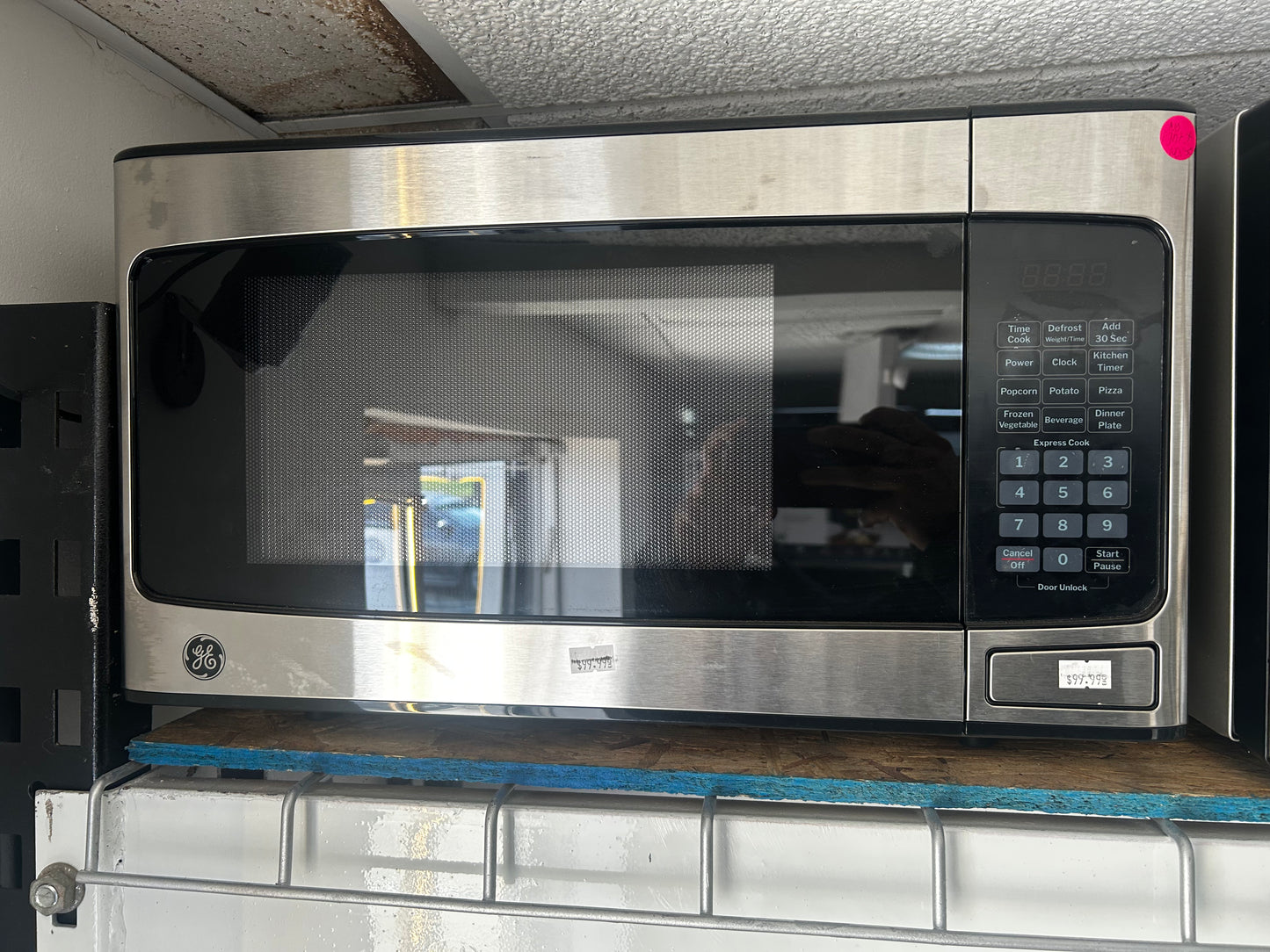 GE - GCST11N1WSS - 1.1 Cu. Ft. Capacity Countertop Microwave Oven