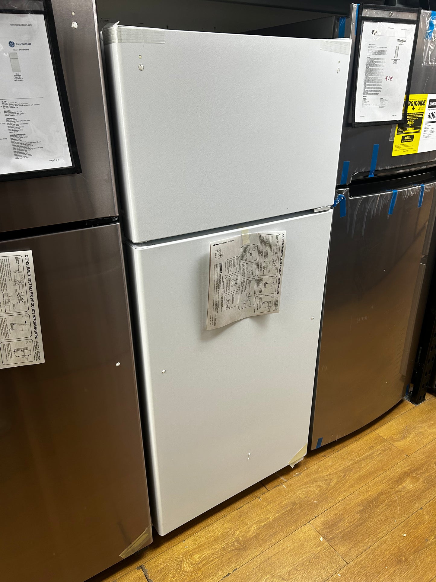 GE - GTS17DTNRWW - 28 Inch Top Freezer Refrigerator with 16.6 Cu. Ft. Capacity, LED Lighting, Adjustable Wire Shelves, Full-Width Door Shelves, Reversible Hinges, Frost-Free, ADA Compliant, Sabbath Mode, and ADA Compliant: White