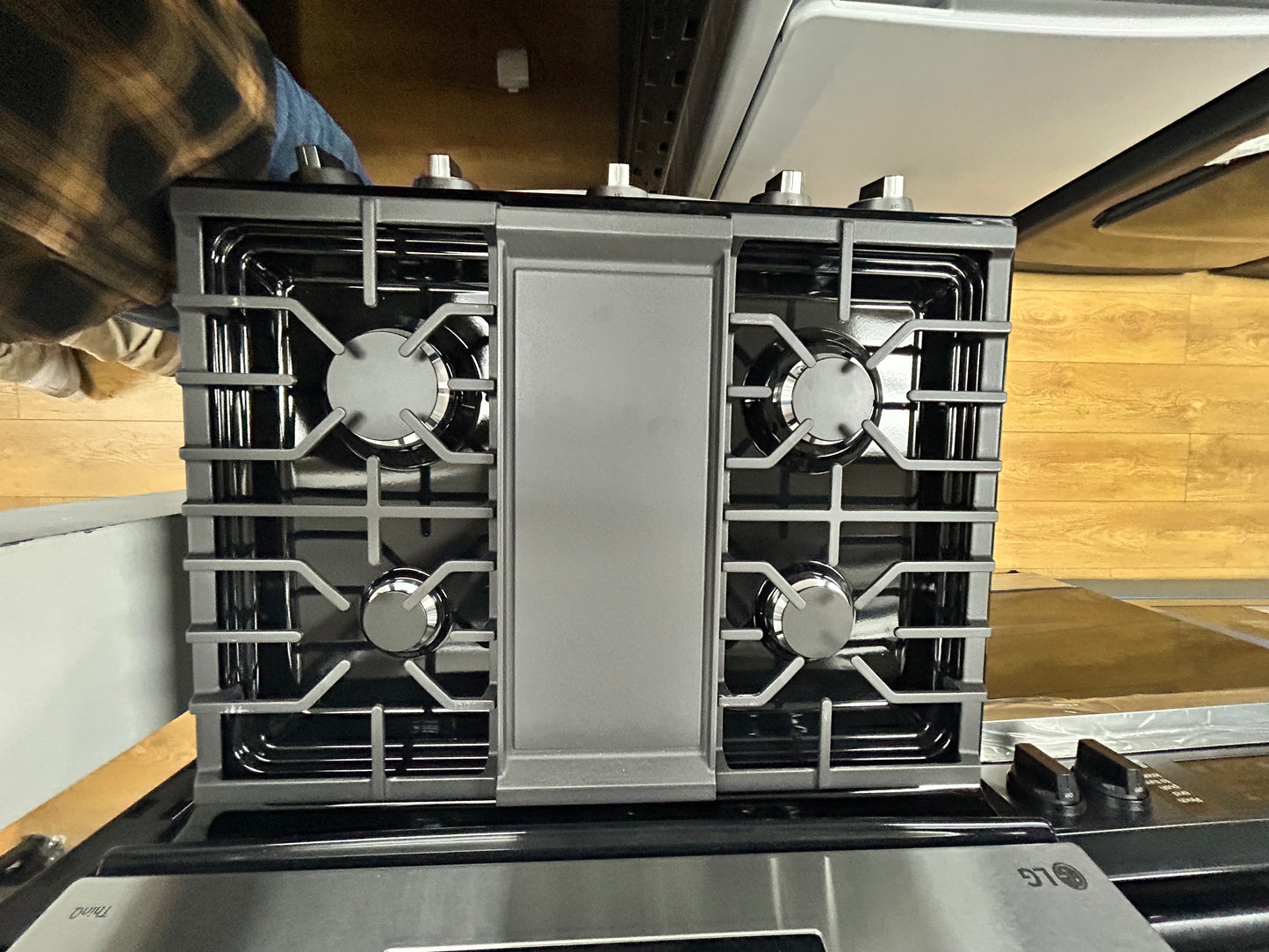 LG - LRGL5823S - 5.8 Cu. Ft. Freestanding Gas Range with EasyClean, WideView Window and AirFry