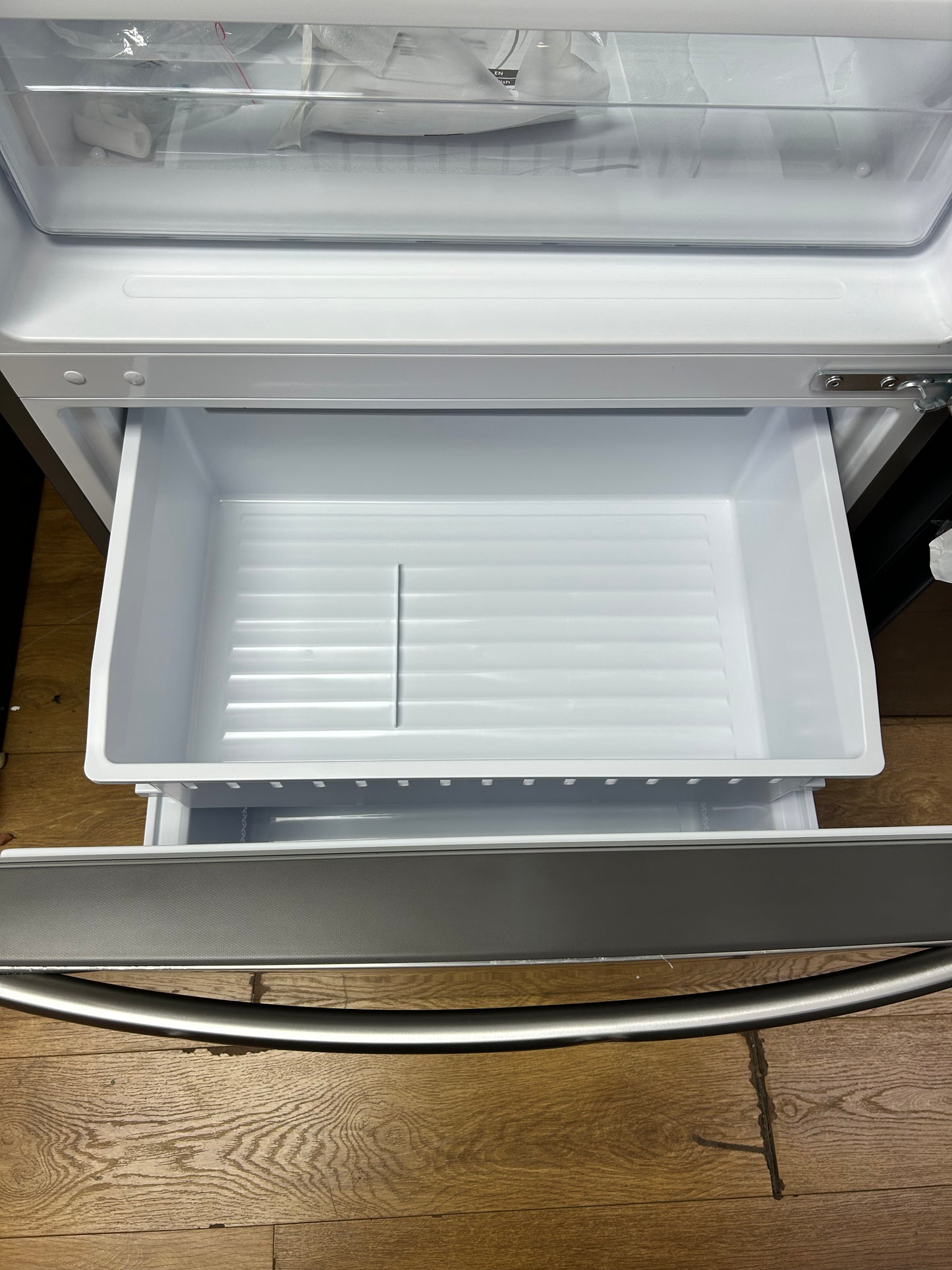 Mora - MRB172N6ASE - 17.2 cu. ft. Counter Depth Bottom Freezer Refrigerator