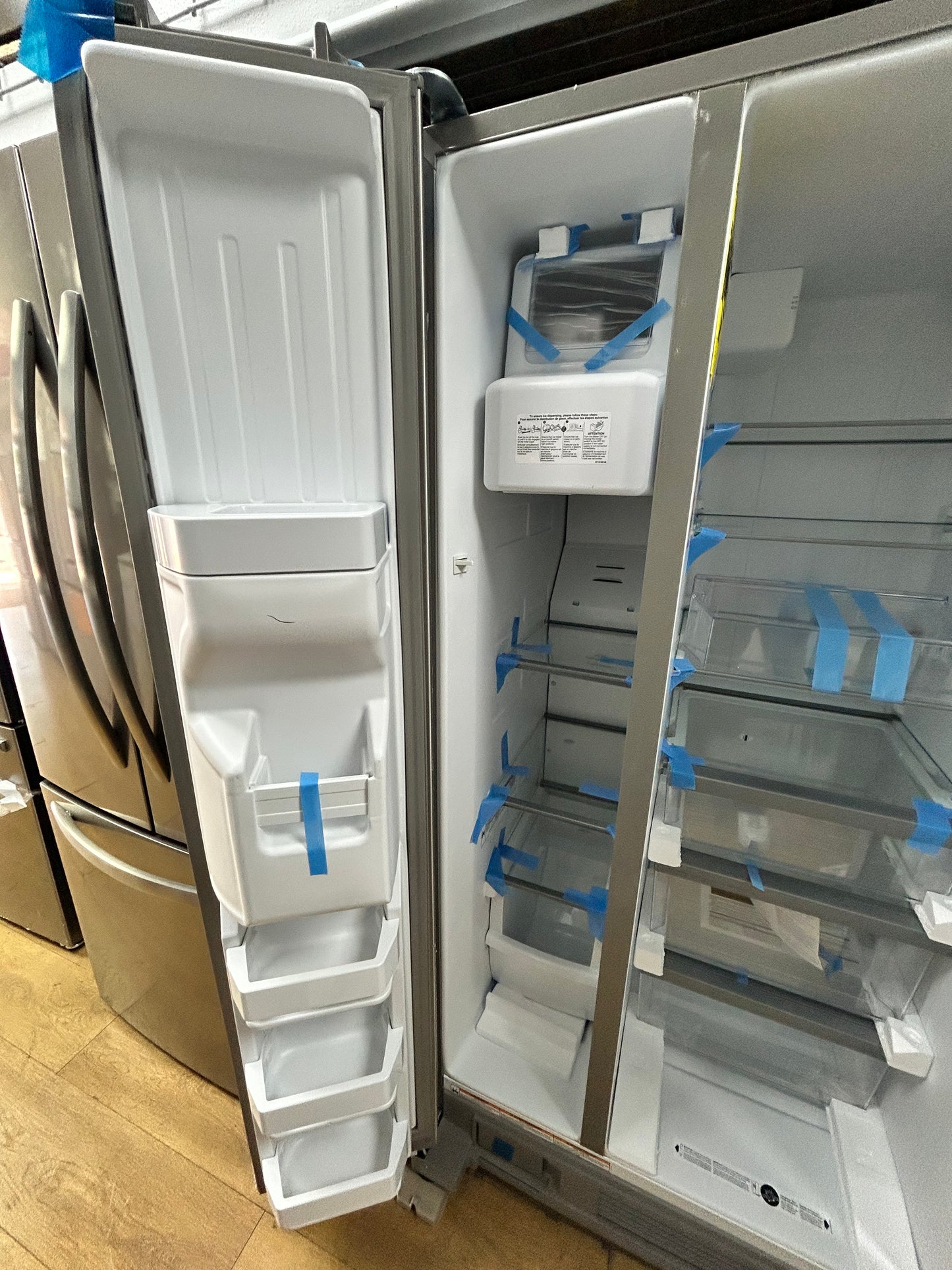 Whirlpool - WRS321SDHZ - 21.4 Cu. Ft. Side-by-Side Refrigerator - Monochromatic Stainless Steel
