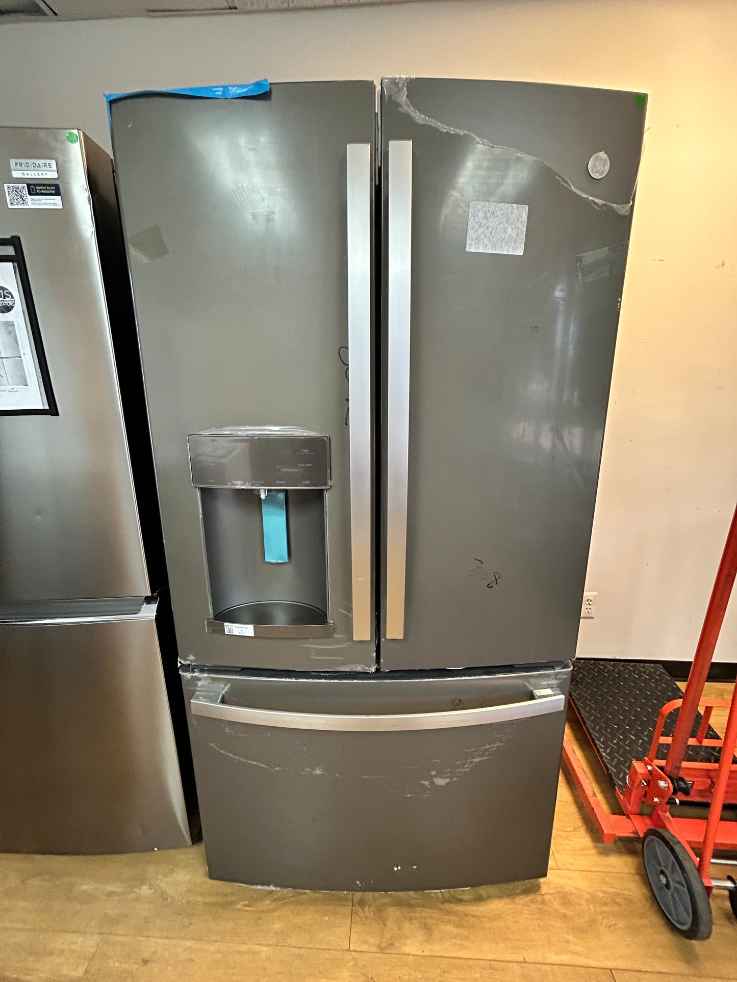 GE - 27.7 Cu. Ft. French Door Refrigerator with Advanced Water Filtration