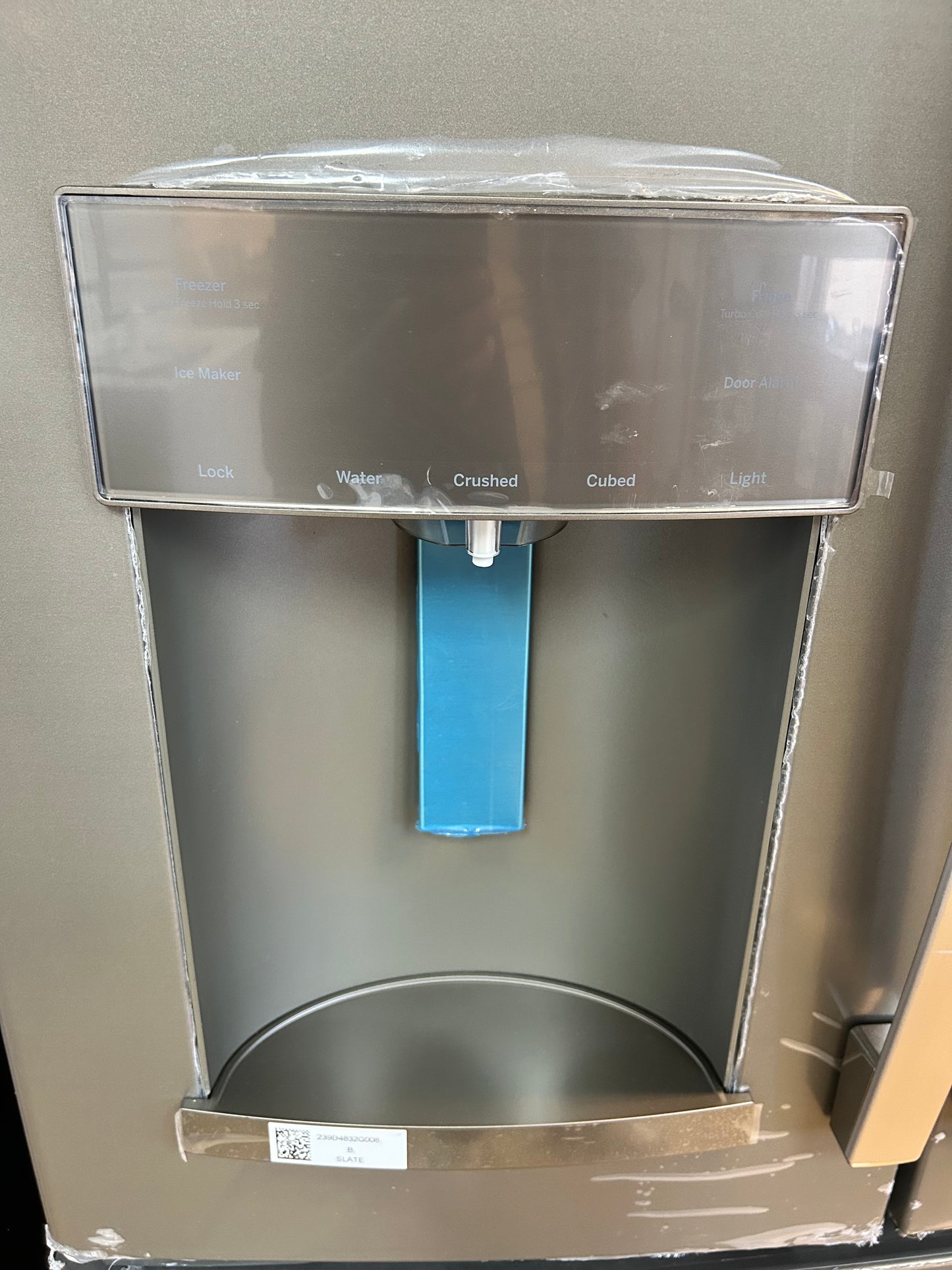 GE - 27.7 Cu. Ft. French Door Refrigerator with Advanced Water Filtration