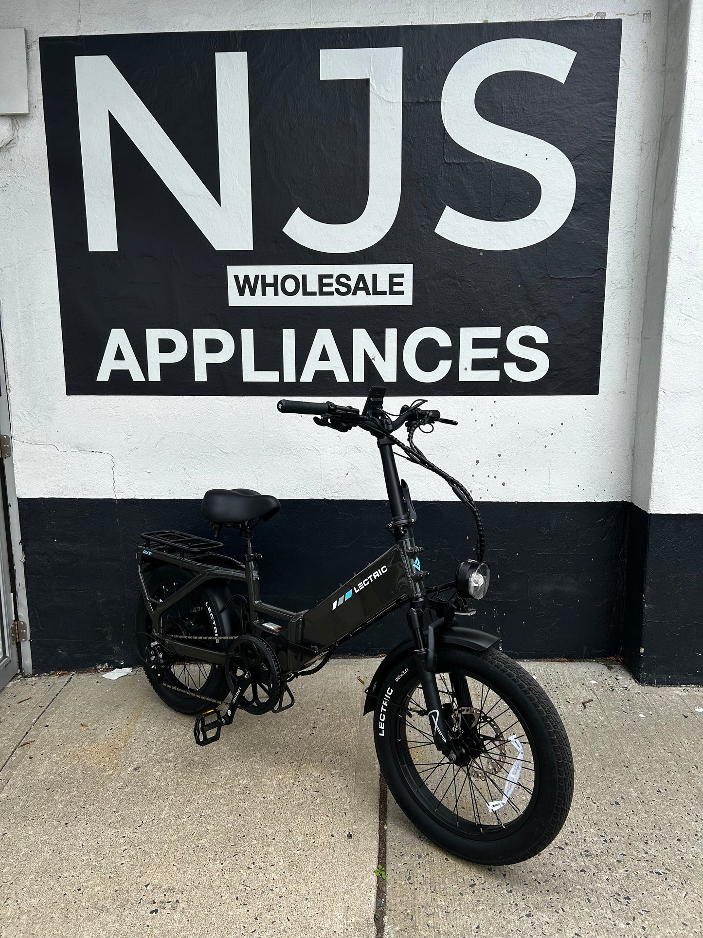 Lectric eBikes - XP4 750 Step-Thru Foldable Long-Range eBike (Max 85mi/28mph) + LevelUp Rack/Seat Post/Elite Headlight/Lock - Tempest Grey