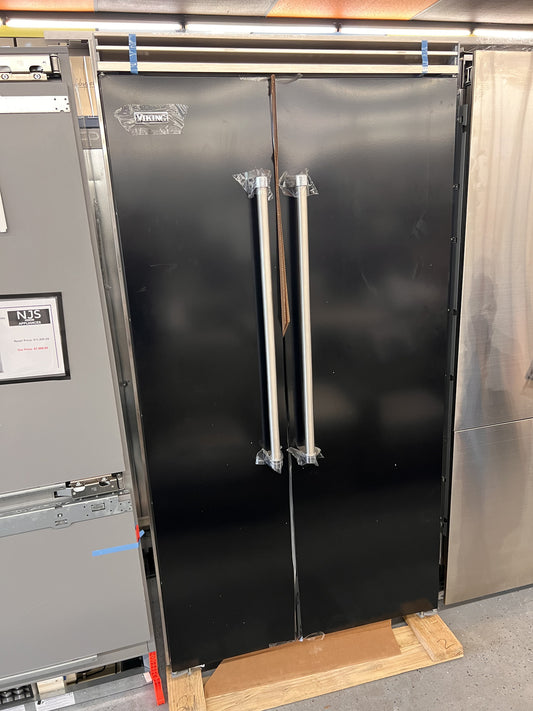 Viking VCSB5424CS 42" Built In Side-By-Side Refrigerator/Freezer - Cast Black