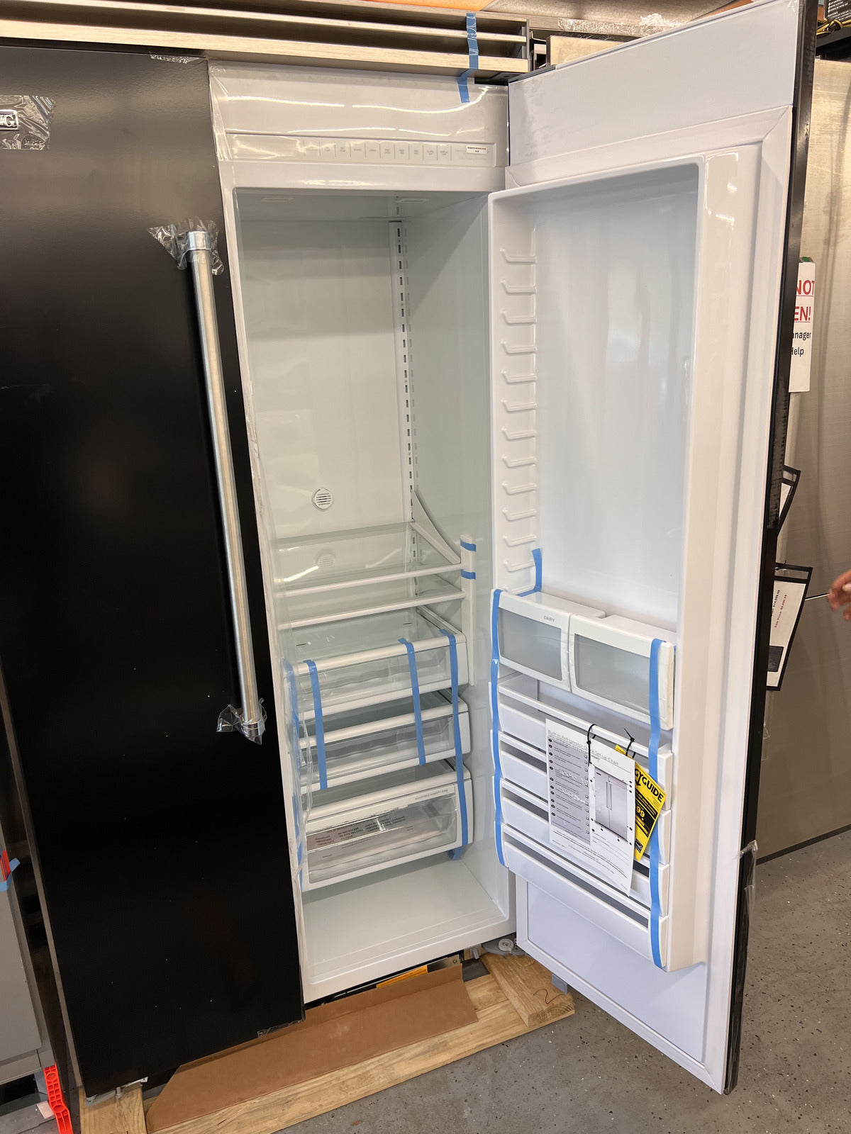 Viking VCSB5424CS 42" Built In Side-By-Side Refrigerator/Freezer - Cast Black