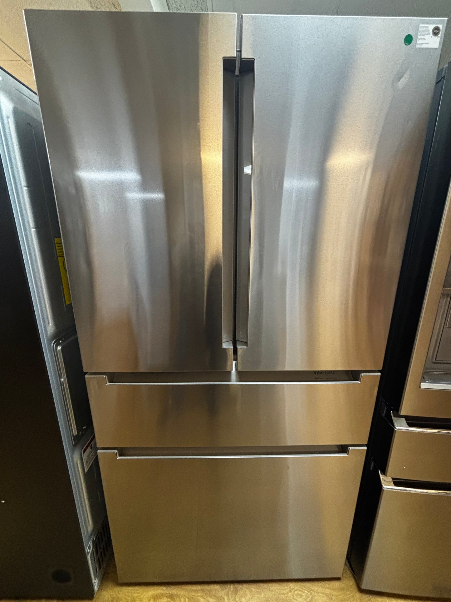 Bosch -B36CL80ENS-36 Inch Counter Depth French Door Smart Refrigerator with 20.5 Cu. Ft.