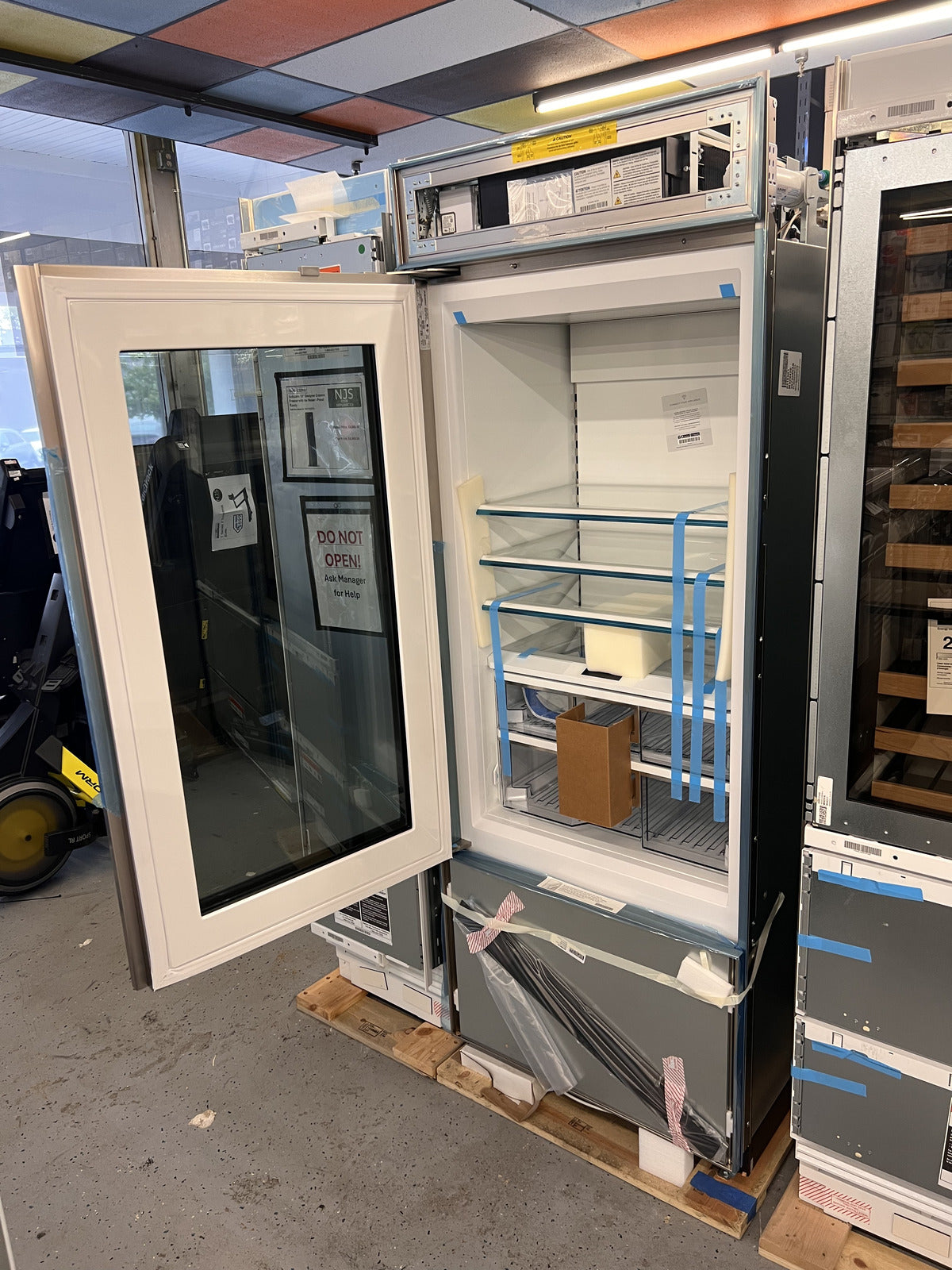 Sub-Zero CL3050UG/O/L 30" Over and Under Refrigerator with Glass - Panel Ready