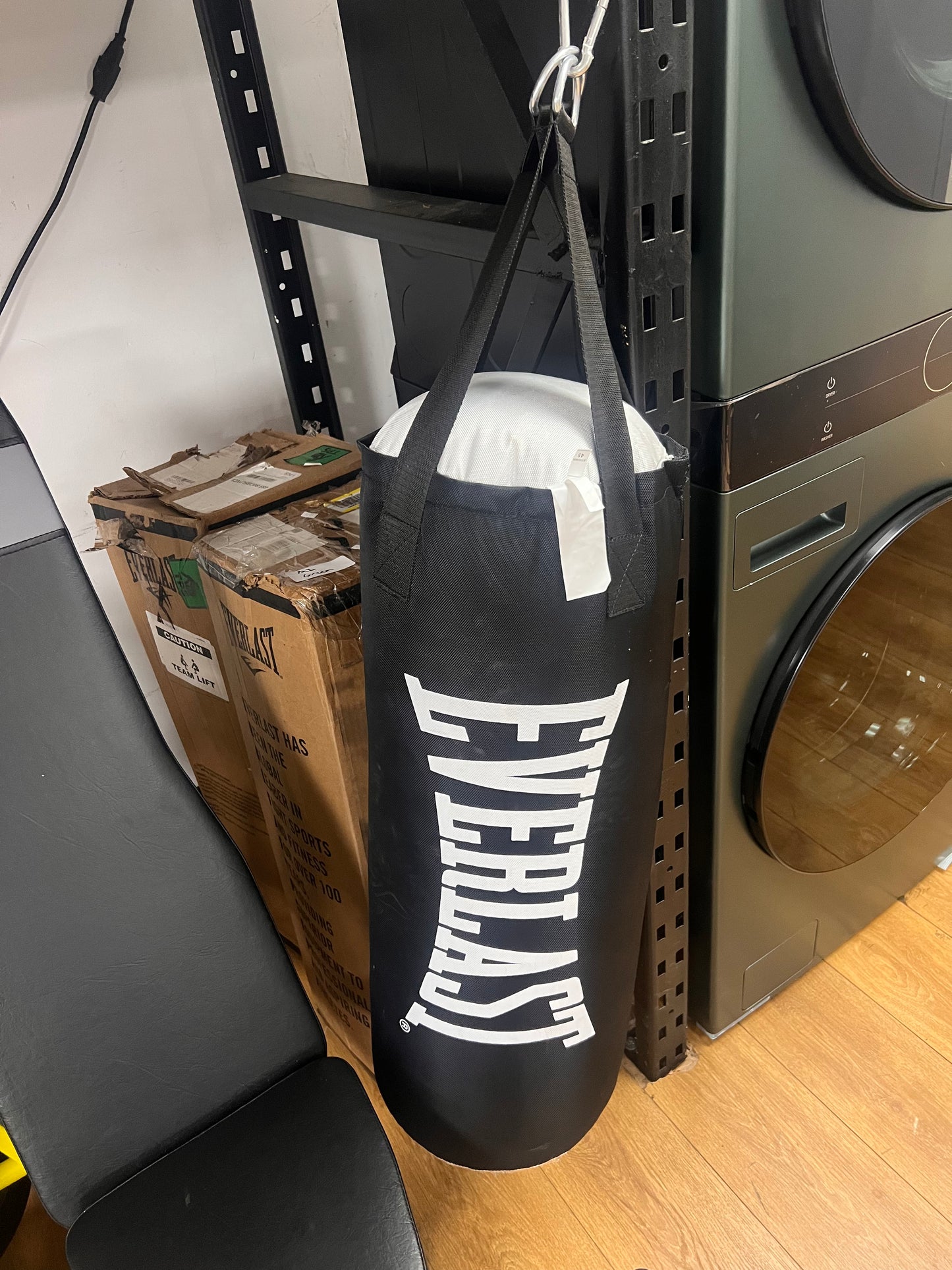 Everlast Core Premium Durable Poly Canvas Training Heavy Bag with Reinforced Nylon Straps and D Rings for Boxing and Fitness Workouts, Black