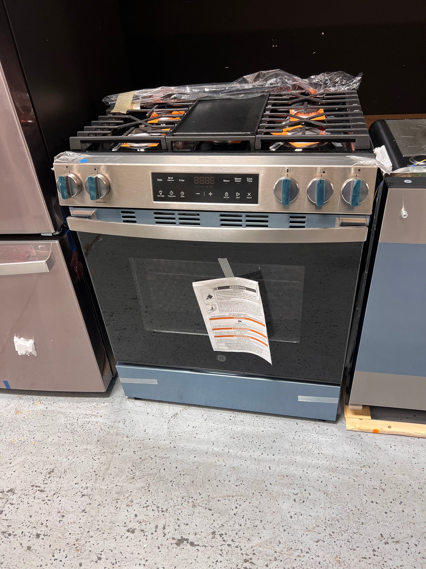 GE GGS500SVSS 30" 5.3 cu.ft. Slide-In Front Control Gas Range with Crisp Mode, Stainless Steel