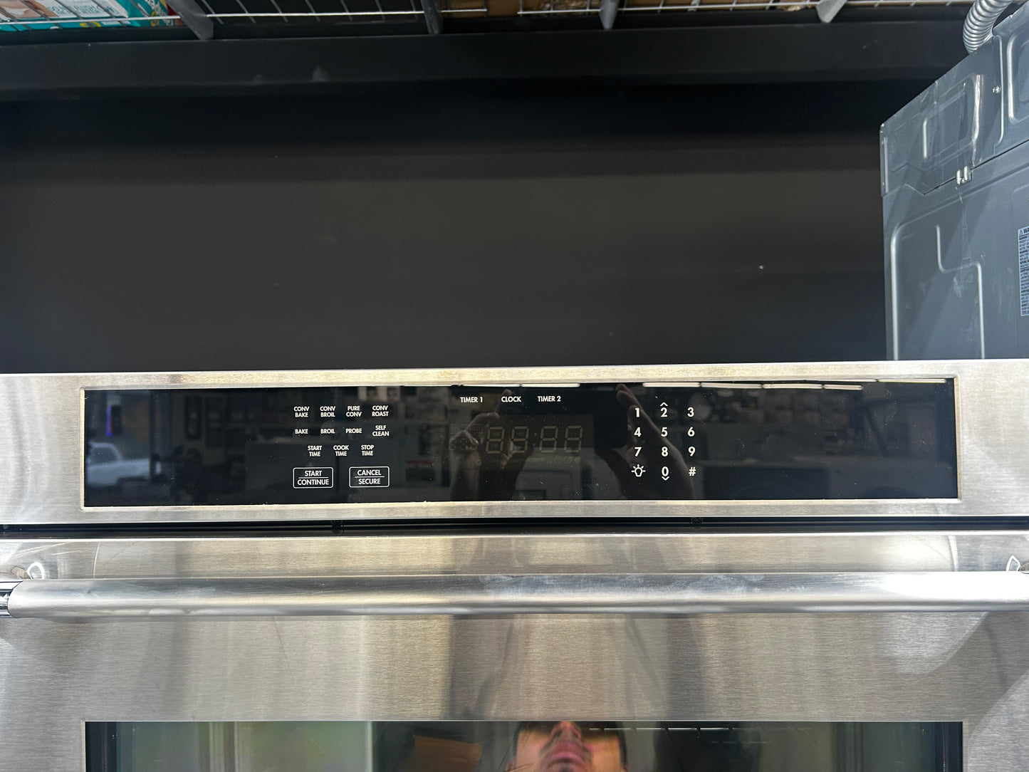 Dacor Renaissance - RNWO130PW - 30 Inch Single Electric Wall Oven with ThinLine™ Door Design, Pure Convection™ System, Softshut™ Hinges, Greenclean™ Steam Clean, Rapidheat™ Broil Element, Sabbath Mode and 4.8 cu. ft. Capacity