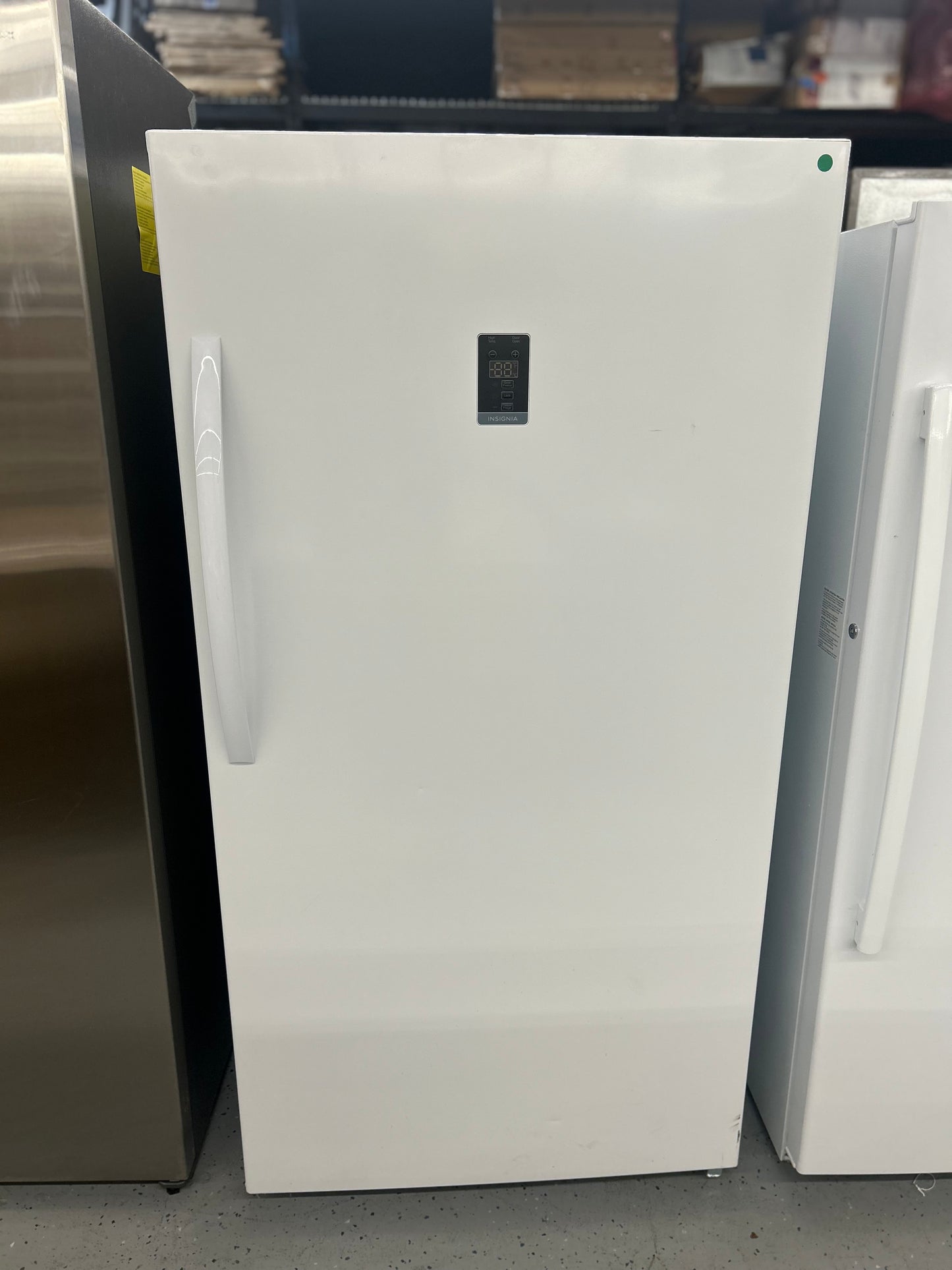 Insignia - NS-UZ17WH0 - 17 Cu. Ft. Garage Ready Convertible Upright Freezer - White