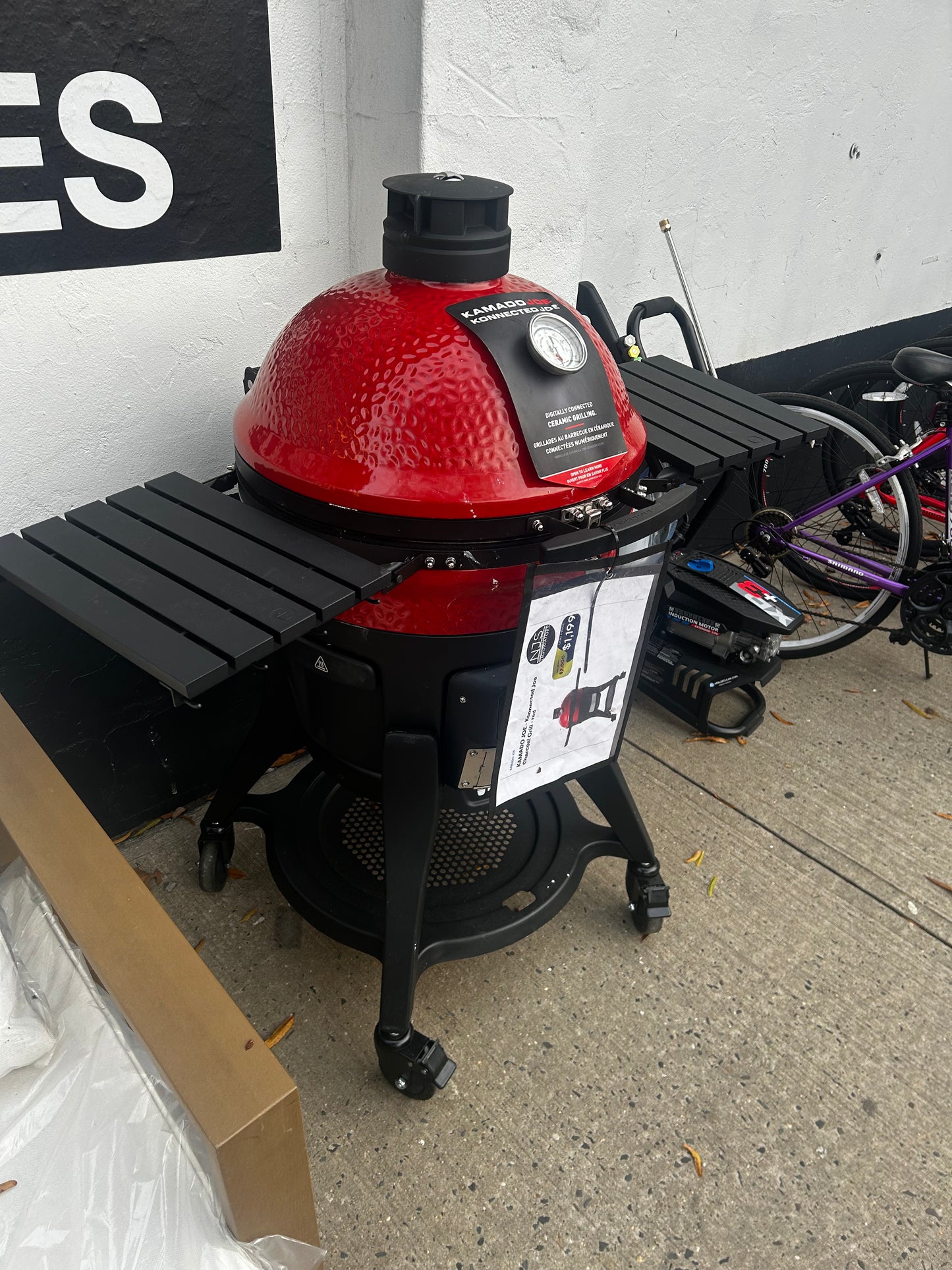 Kamado - Joe Konnected Joe 18 in. Digital Charcoal Grill and Smoker with Auto-Ignition and Wi-Fi Temperature Control