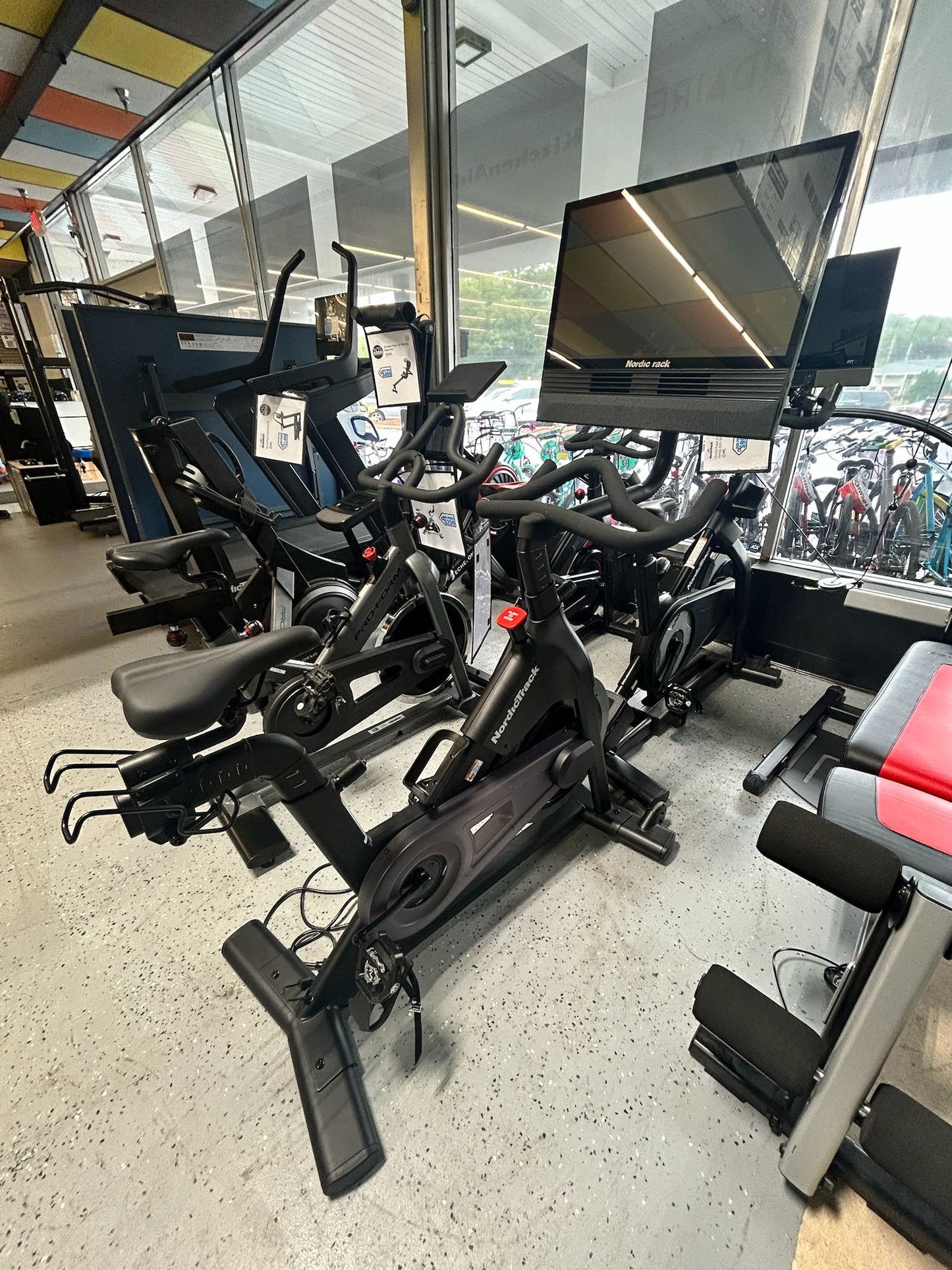 NordicTrack - 24 Studio - Black