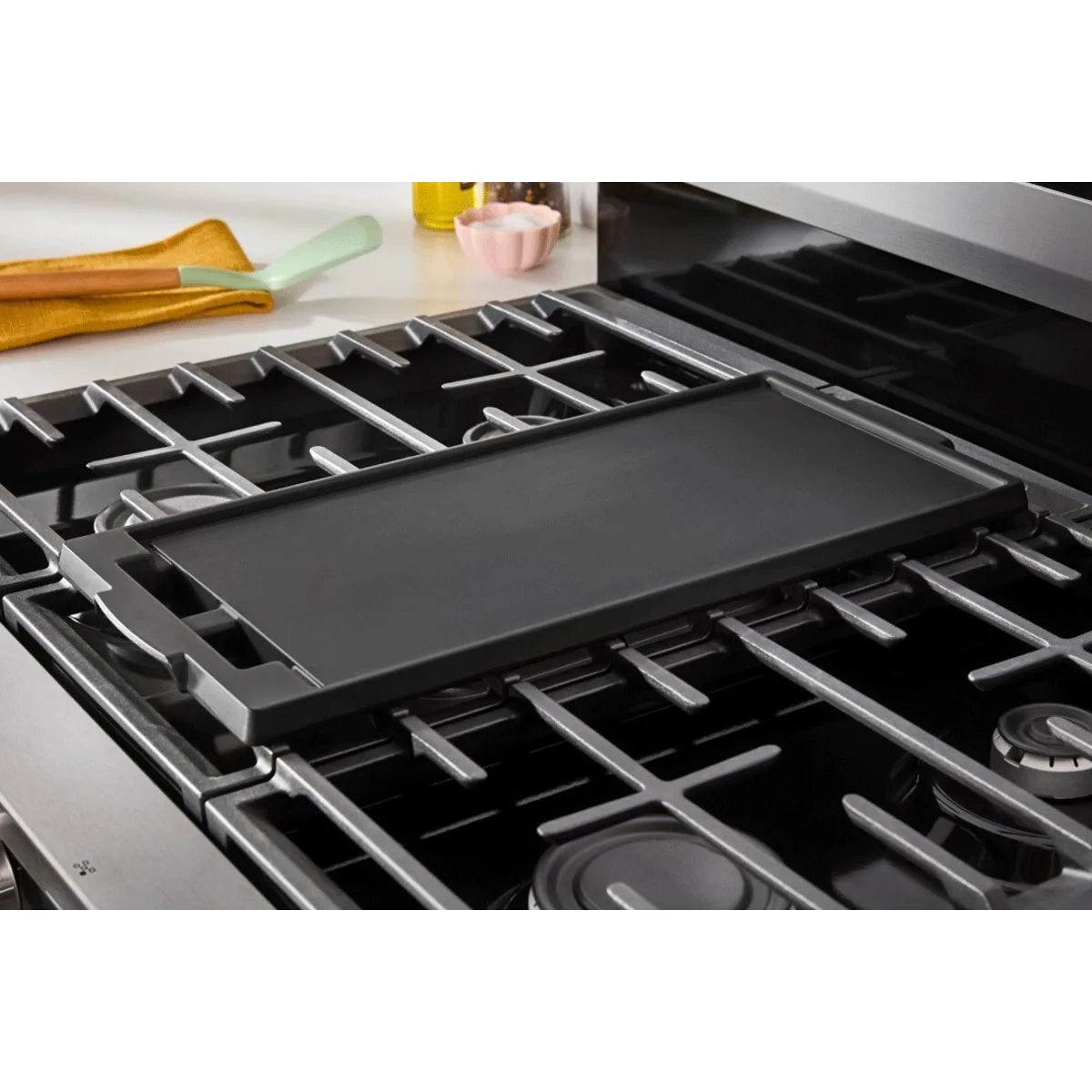 Whirlpool - WFGS5030RZ - 30 Inch Freestanding Gas Range with 5 Sealed Burners, 5.0 cu. ft. Convection Oven, SpeedHeat™ Burner, Griddle Zone, Storage Drawer, Air Cooking, No Preheat Air Fry, and Self Clean: Fingerprint Resistant Stainless Steel