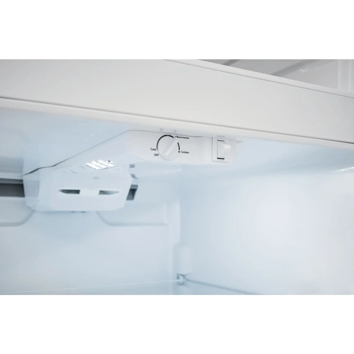 Frigidaire - FFTR1425VW - 28 Inch Top Freezer Refrigerator with 13.9 Cu. Ft. Capacity, EvenTemp Cooling System, Humidity-Controlled Crisper Drawer, Deli Drawer, Auto-Close Door, ADA Compliant, and ENERGY STAR Certified